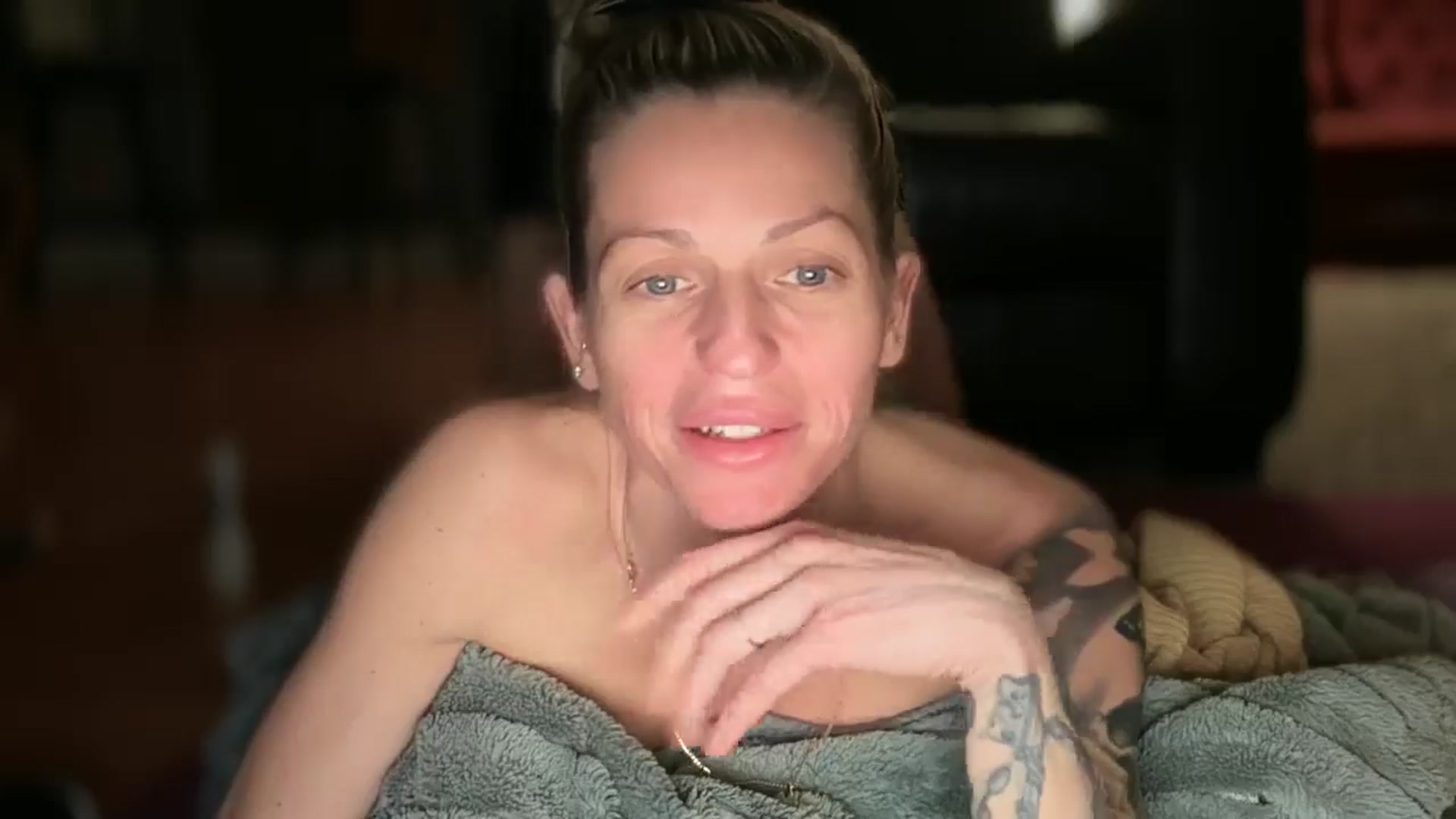 Gallery image thumbnail from HoneyHaus's myfreecams stream on, 02/16/2026, 08:36 image 9 of 20
