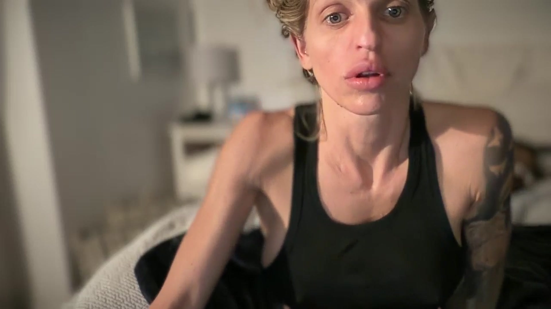 Gallery image thumbnail from HoneyHaus's myfreecams stream on, 04/11/2026, 11:32 image 8 of 20