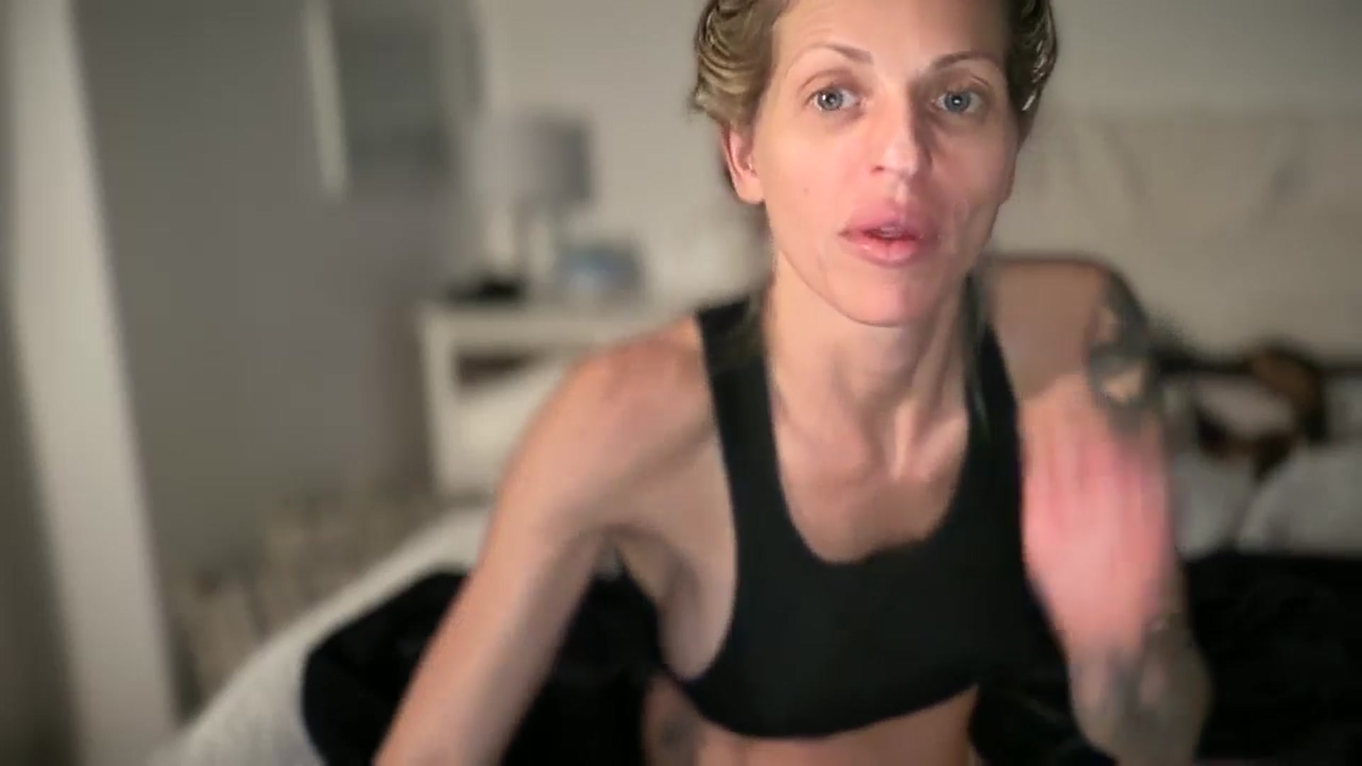 Gallery image thumbnail from HoneyHaus's myfreecams stream on, 04/11/2026, 11:32 image 2 of 20