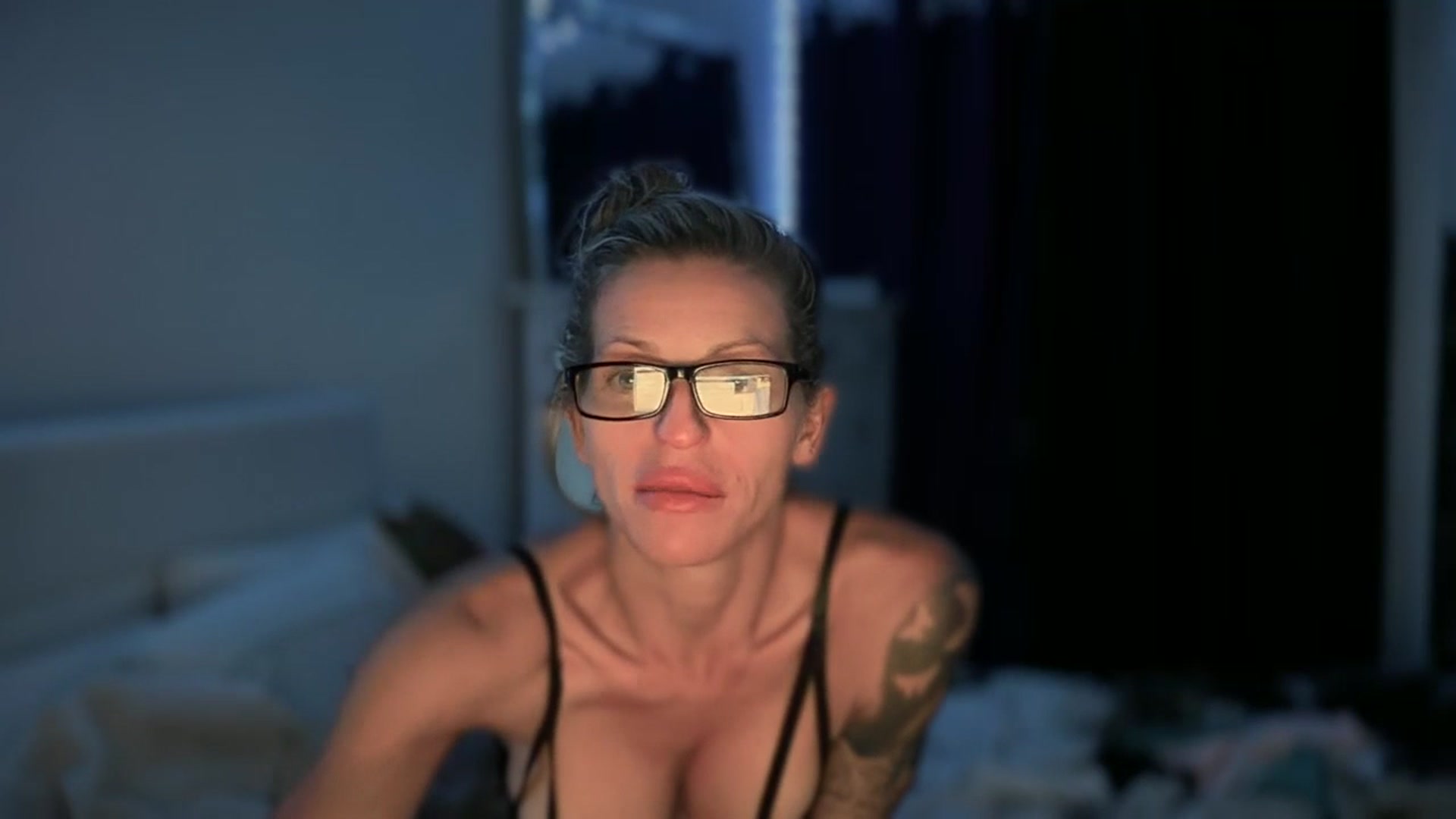 Gallery image thumbnail from HoneyHaus's myfreecams stream on, 04/29/2026, 11:41 image 5 of 20
