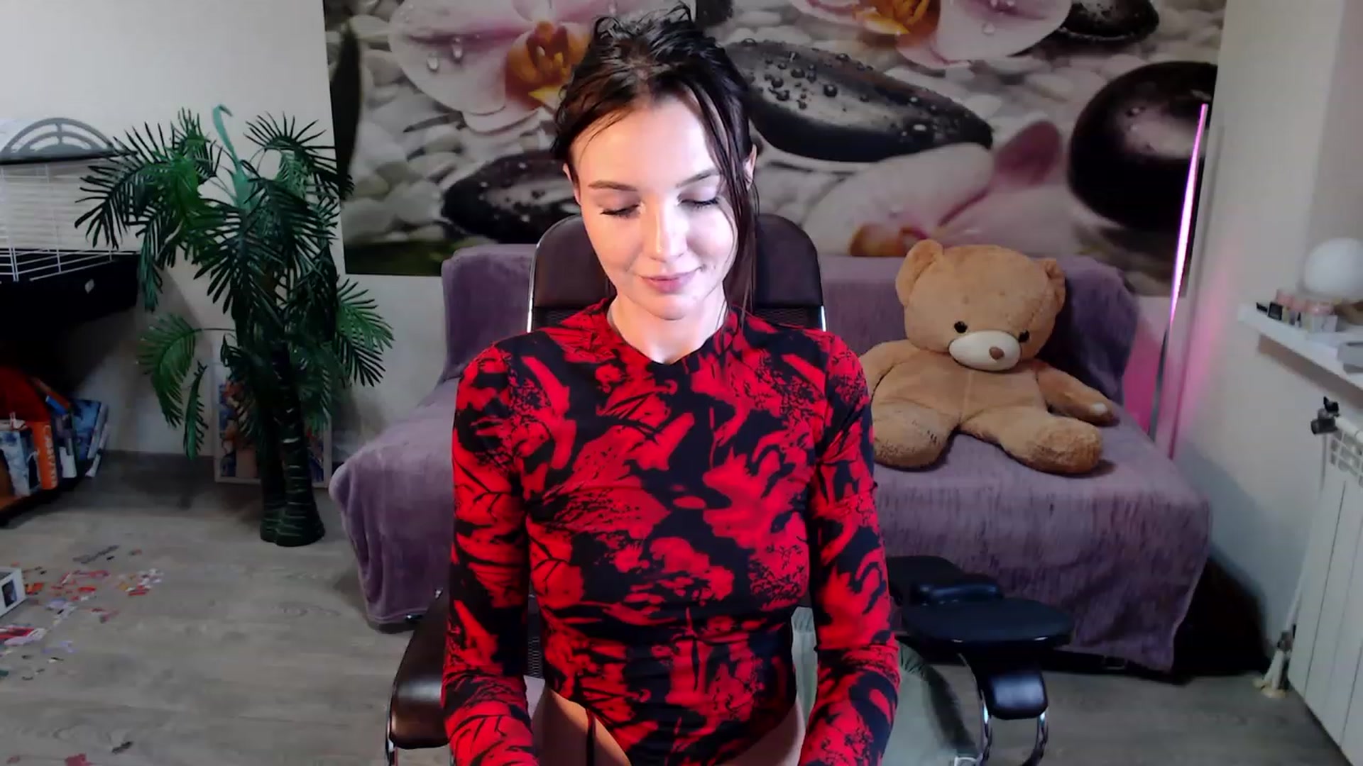 Gallery image thumbnail from HoneyIAmHome's myfreecams stream on, 12/03/2022, 08:12 image 20 of 20