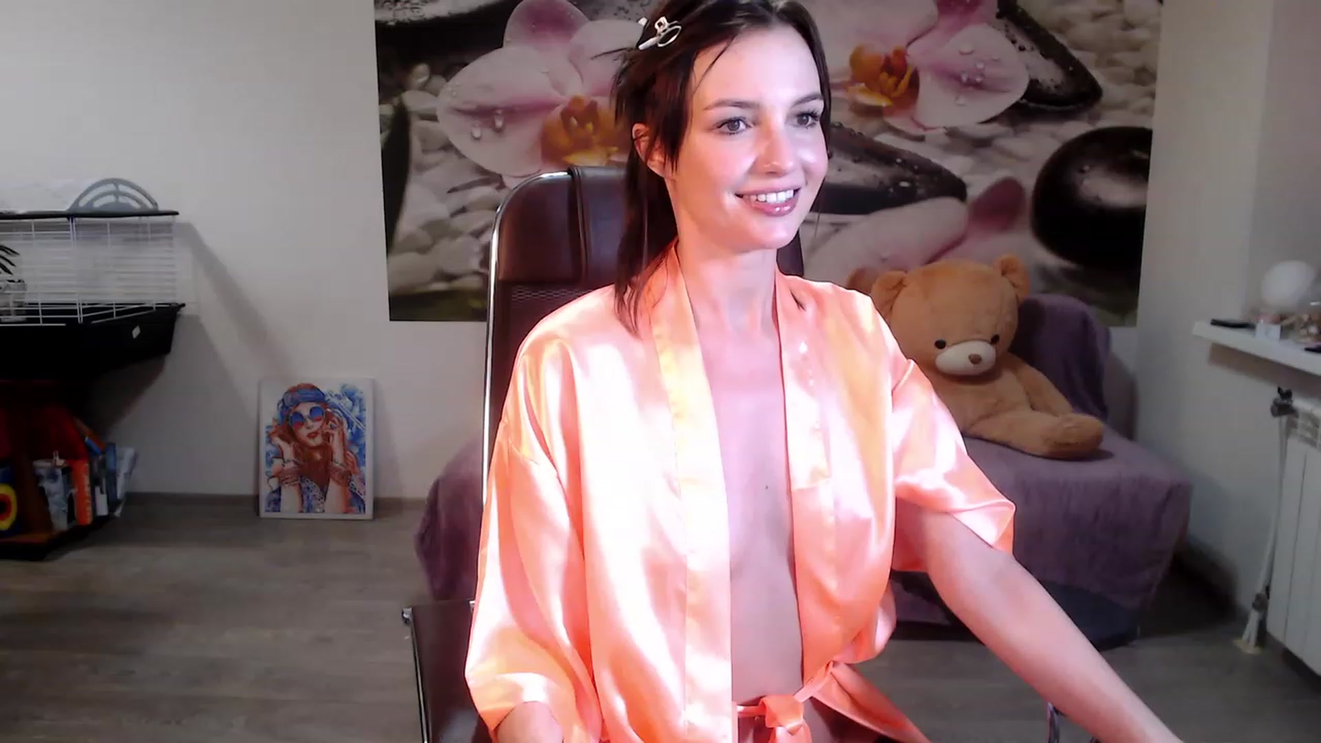 Gallery image thumbnail from HoneyIAmHome's myfreecams stream on, 12/17/2022, 08:11 image 12 of 20