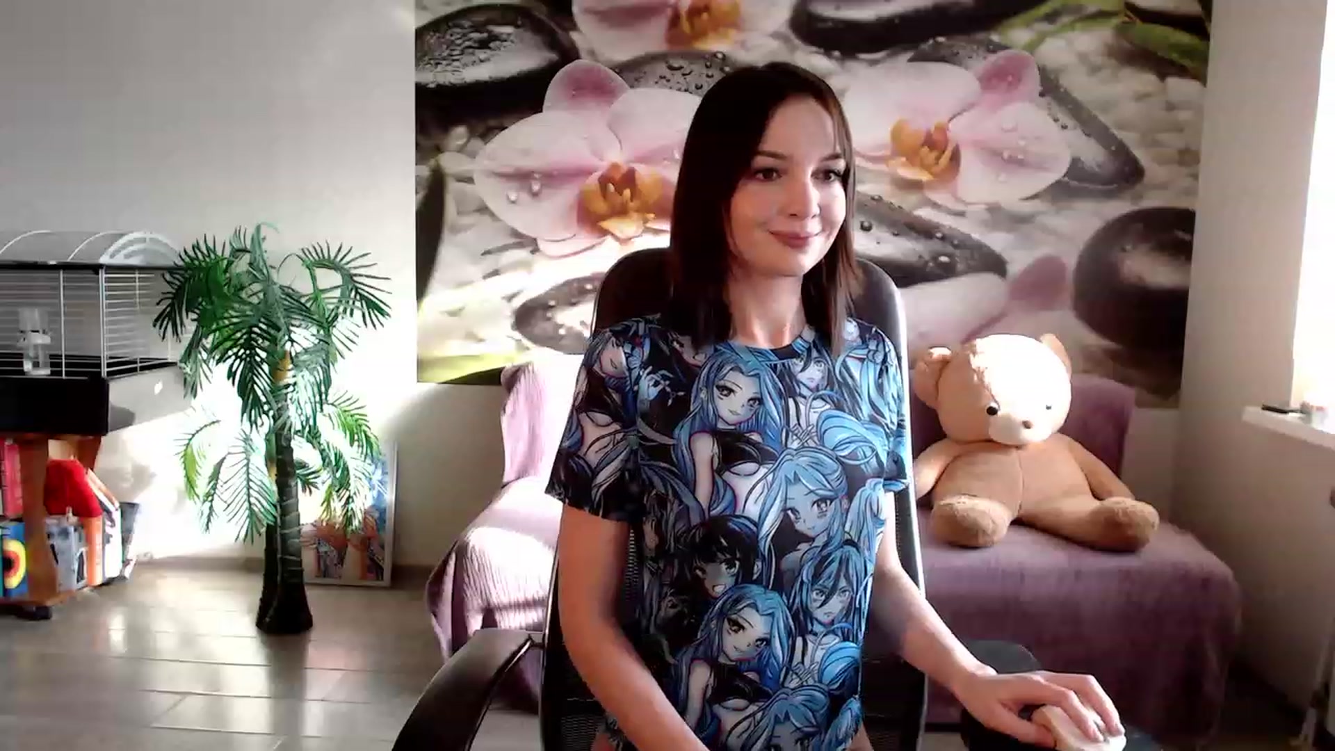 Gallery image thumbnail from HoneyIAmHome's myfreecams stream on, 12/21/2022, 04:51 image 8 of 20