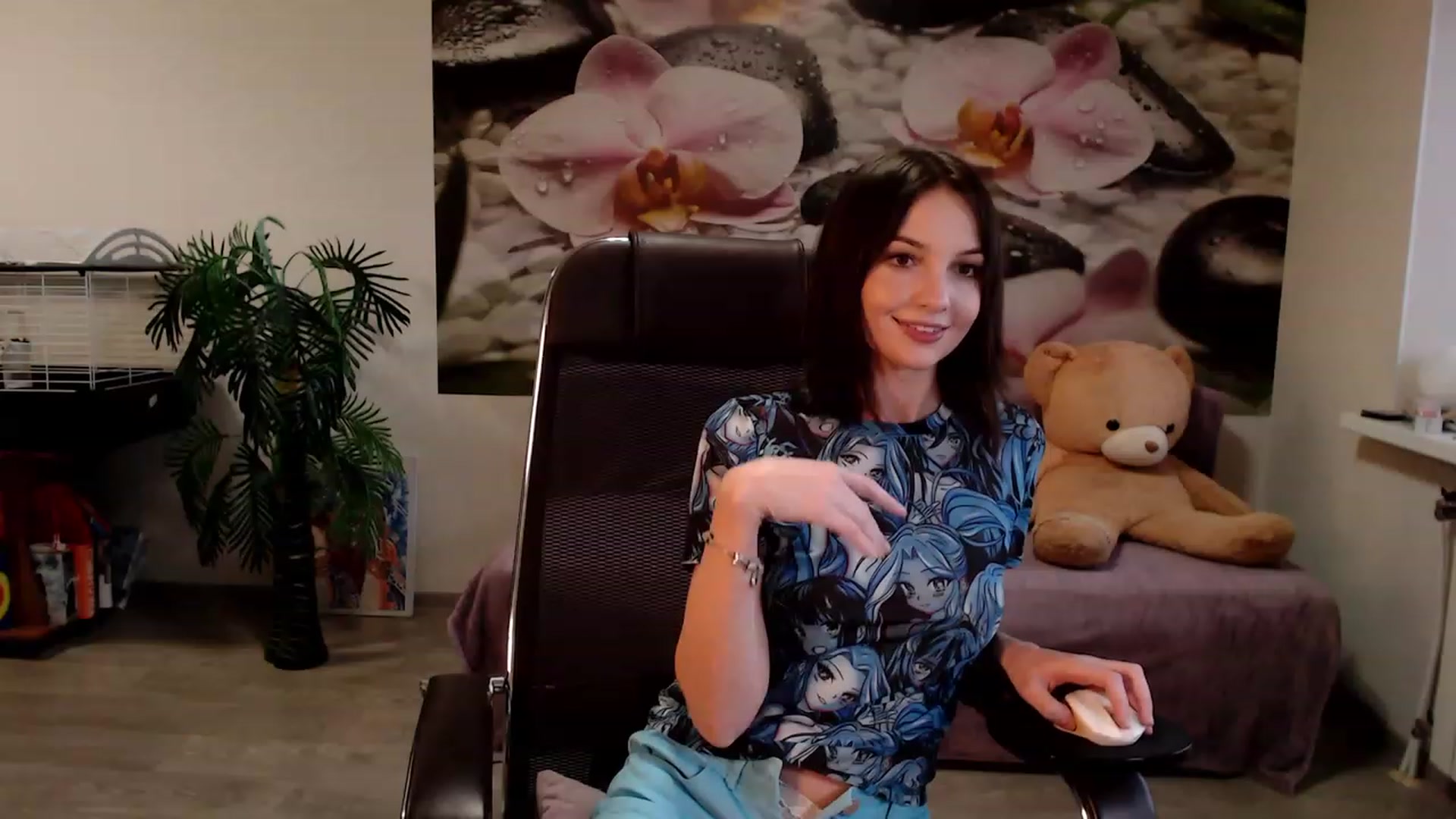 Gallery image thumbnail from HoneyIAmHome's myfreecams stream on, 12/21/2022, 06:42 image 20 of 20
