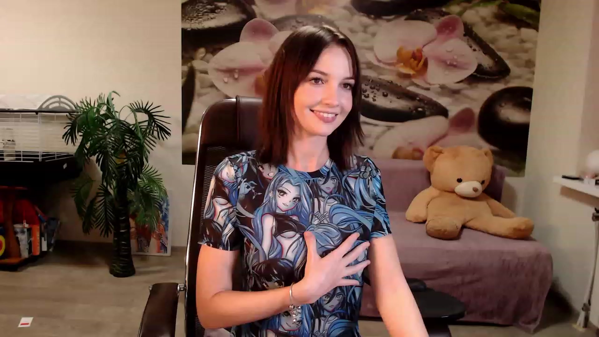 Gallery image thumbnail from HoneyIAmHome's myfreecams stream on, 12/21/2022, 08:23 image 12 of 20