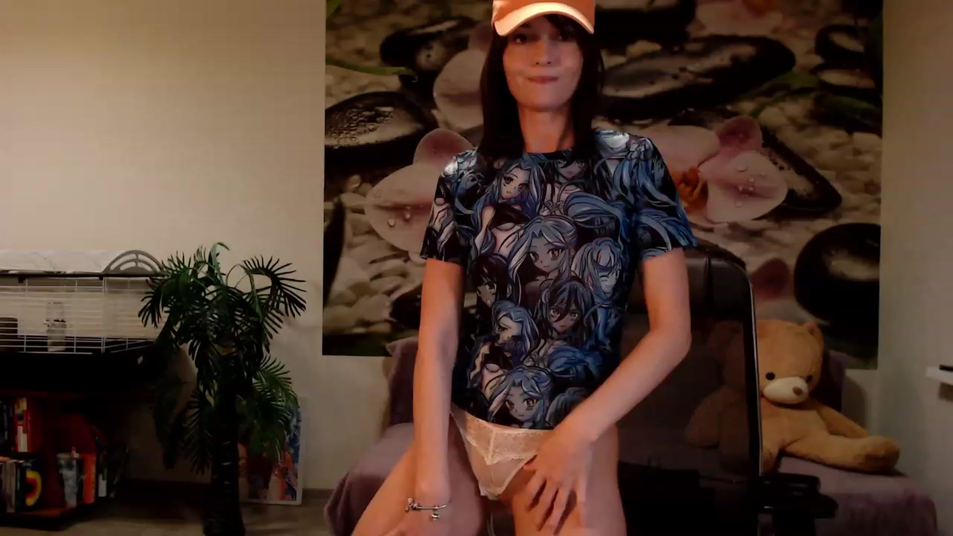 Gallery image thumbnail from HoneyIAmHome's myfreecams stream on, 12/21/2022, 08:23 image 1 of 20
