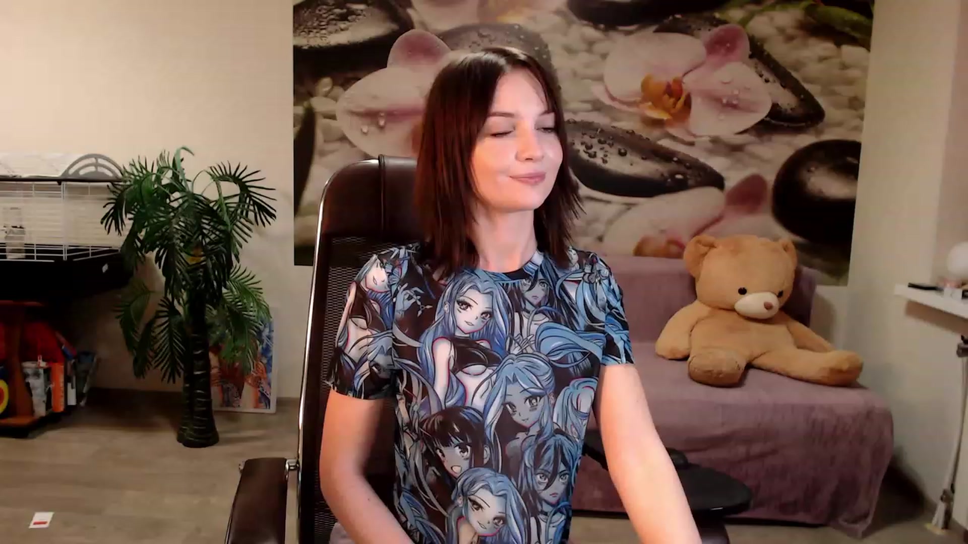 Gallery image thumbnail from HoneyIAmHome's myfreecams stream on, 12/21/2022, 08:23 image 14 of 20