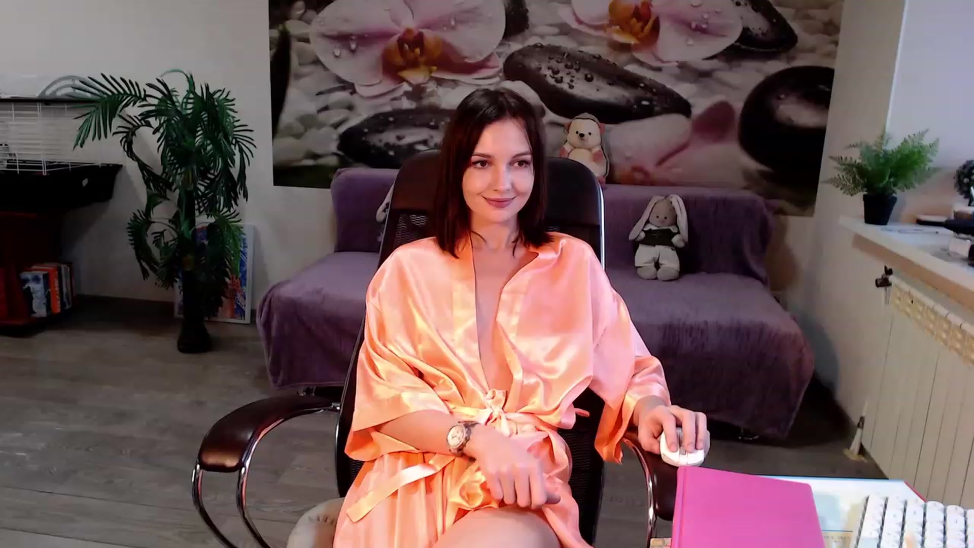 Gallery image thumbnail from HoneyIAmHome's myfreecams stream on, 01/09/2023, 07:26 image 16 of 20