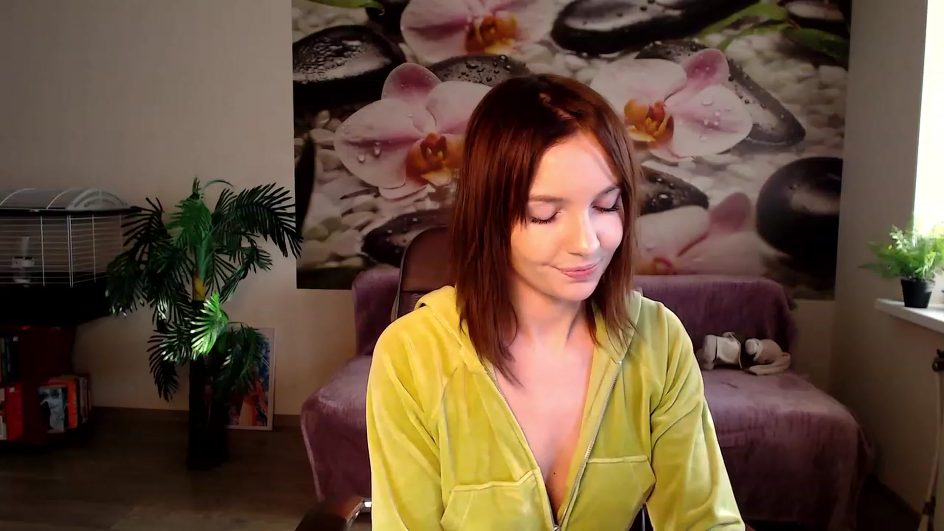 Gallery image thumbnail from HoneyIAmHome's myfreecams stream on, 01/12/2023, 06:49 image 13 of 20