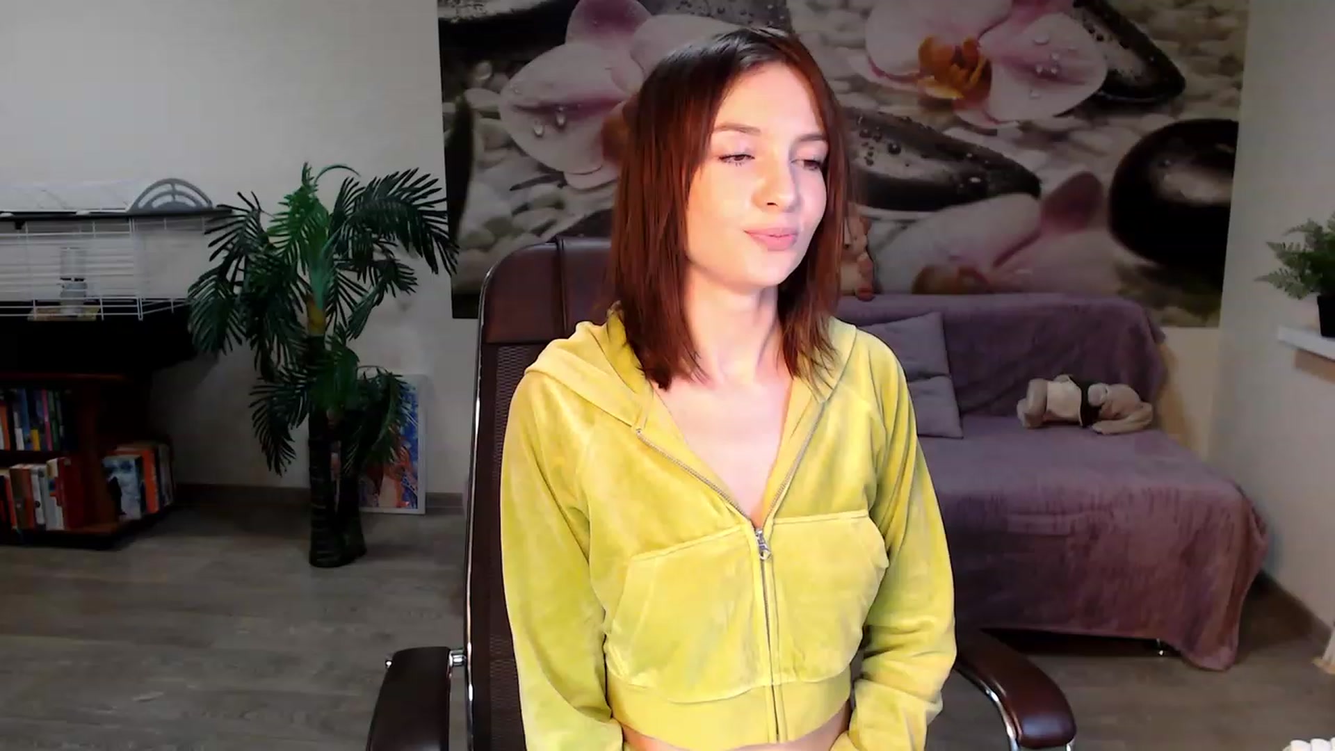 Gallery image thumbnail from HoneyIAmHome's myfreecams stream on, 01/12/2023, 08:13 image 8 of 20