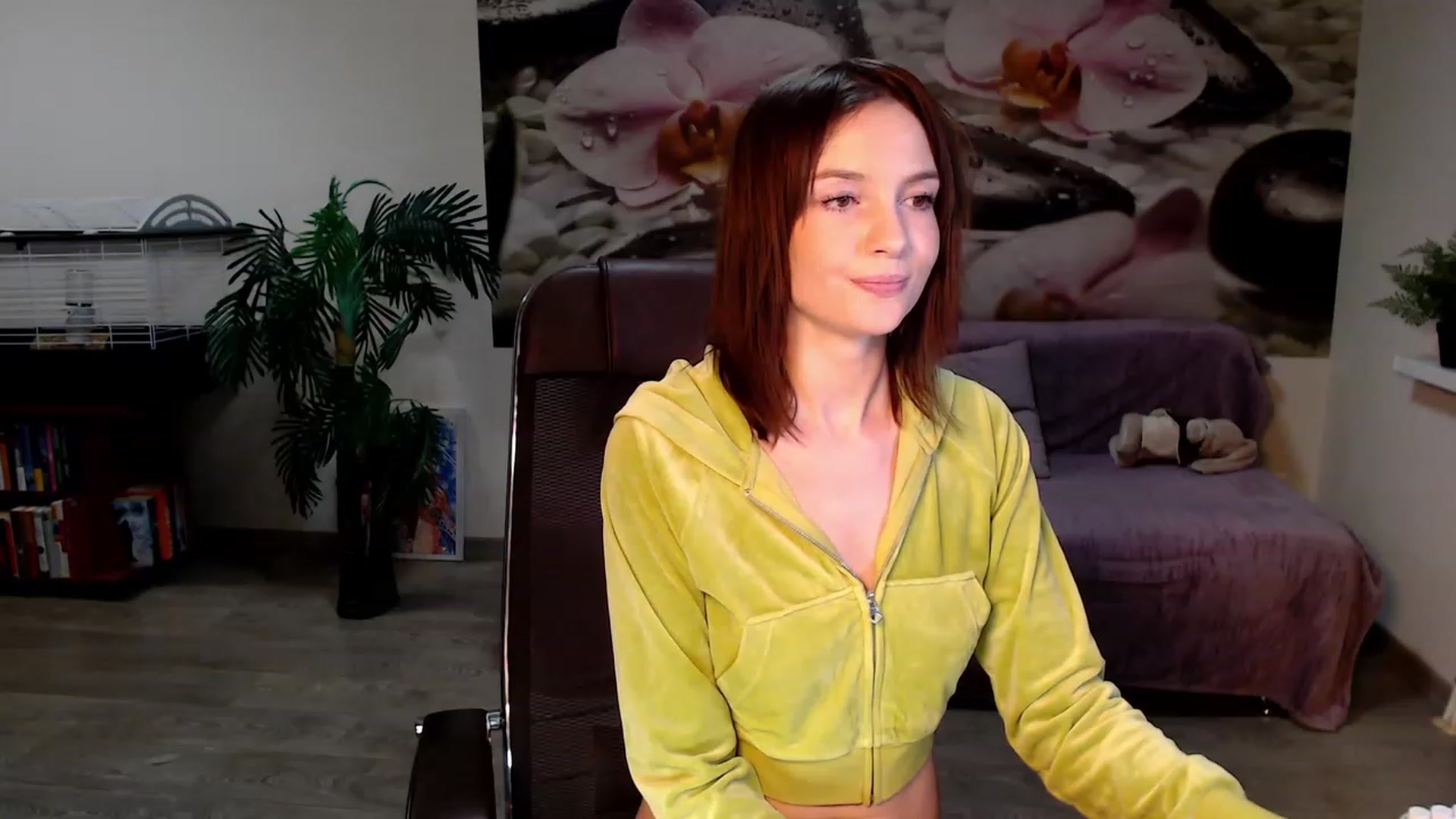 Gallery image thumbnail from HoneyIAmHome's myfreecams stream on, 01/12/2023, 08:13 image 13 of 20