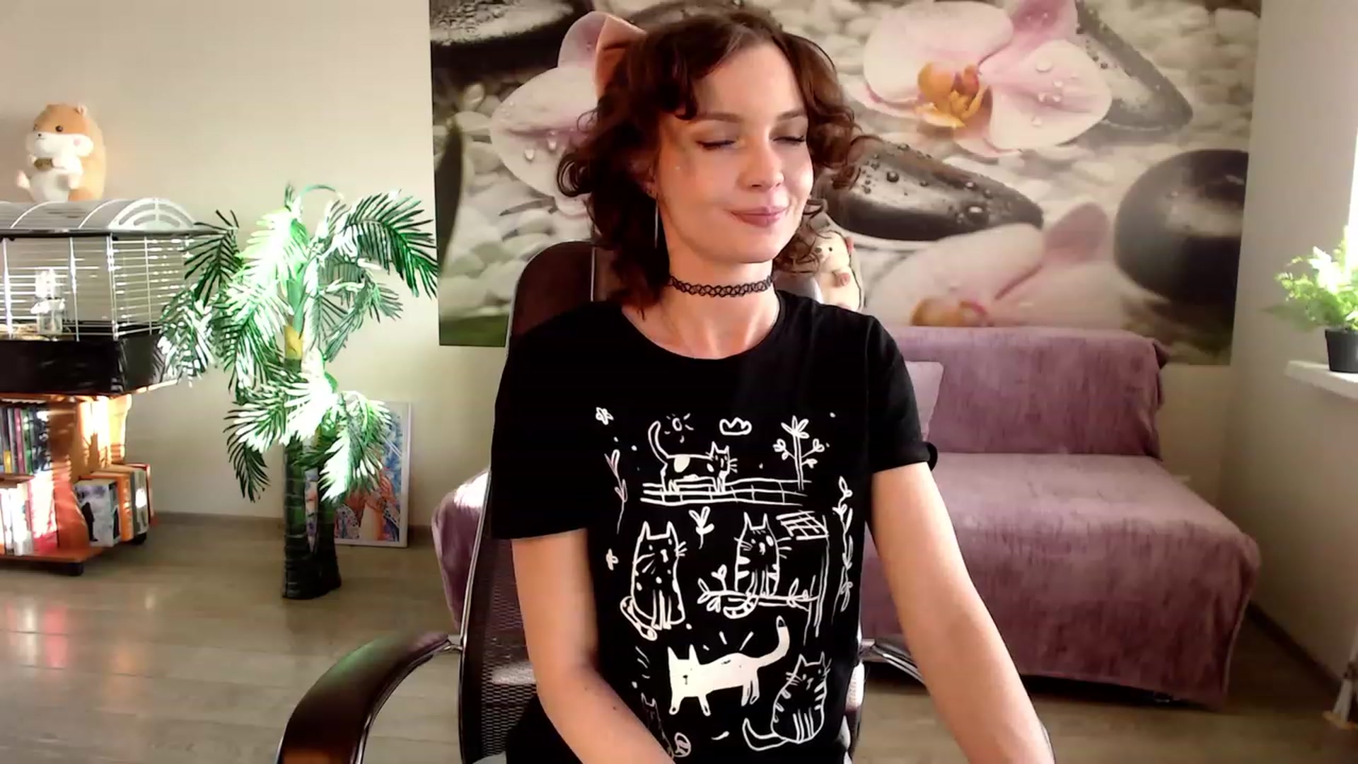 Gallery image thumbnail from HoneyIAmHome's myfreecams stream on, 01/16/2023, 08:10 image 5 of 20