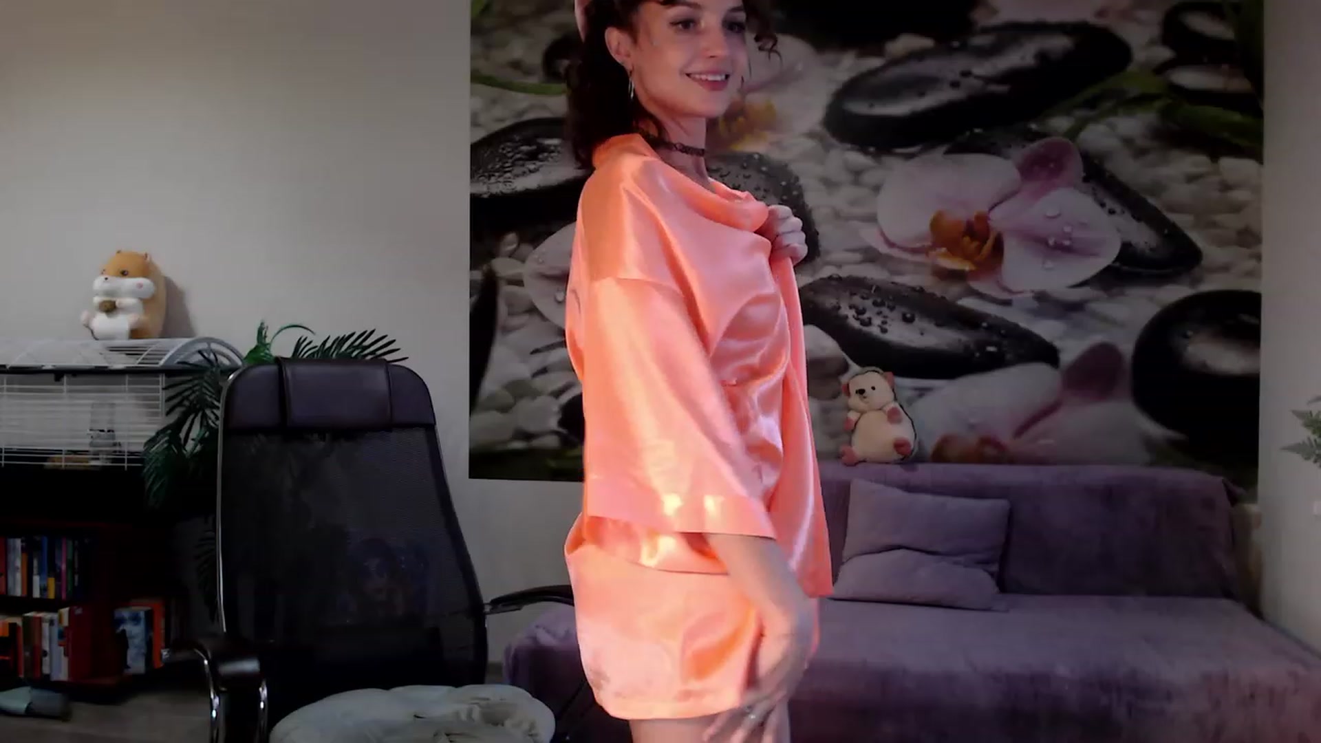 Gallery image thumbnail from HoneyIAmHome's myfreecams stream on, 01/16/2023, 08:10 image 16 of 20