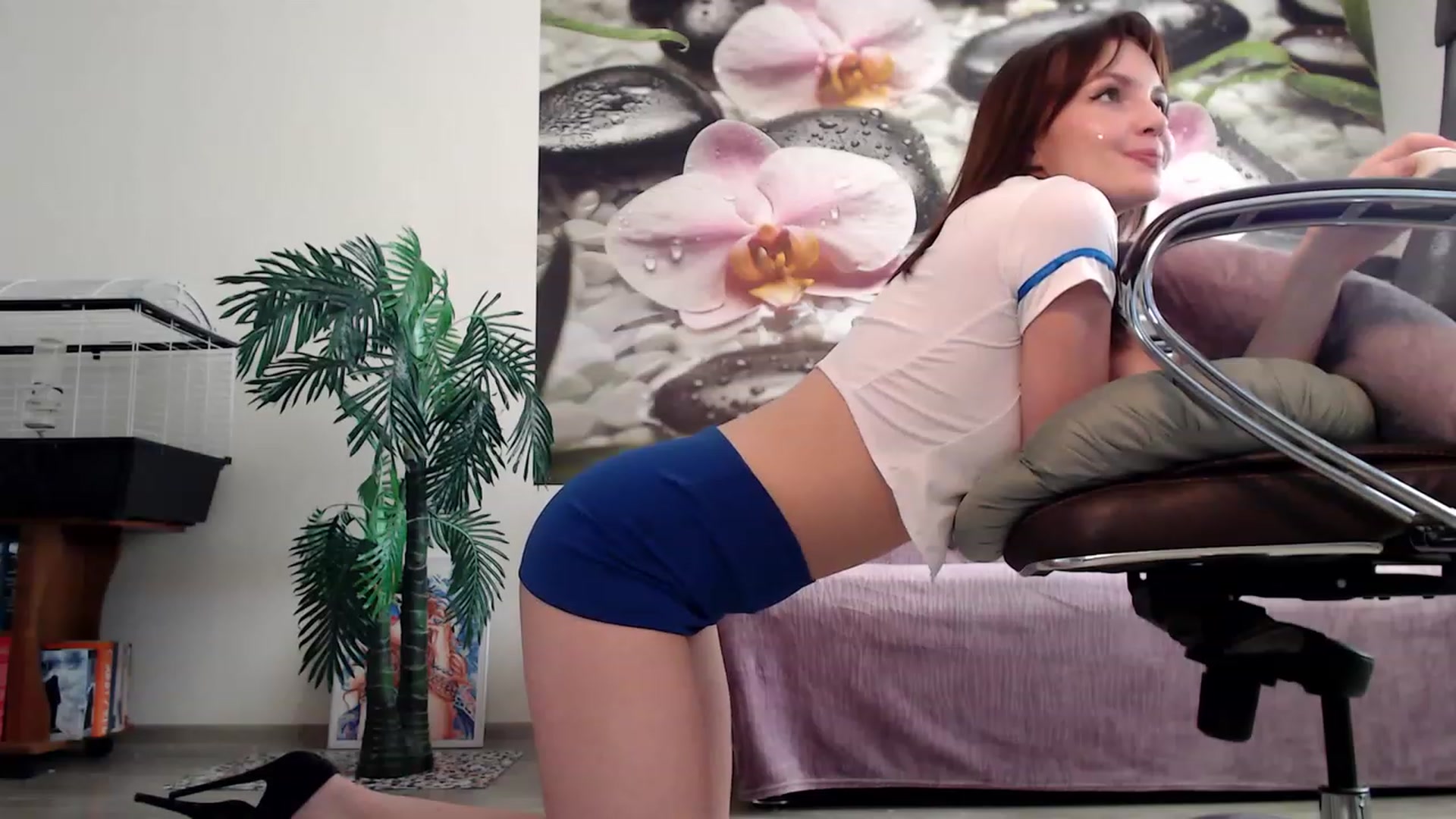 Gallery image thumbnail from HoneyIAmHome's myfreecams stream on, 02/08/2023, 08:18 image 11 of 20