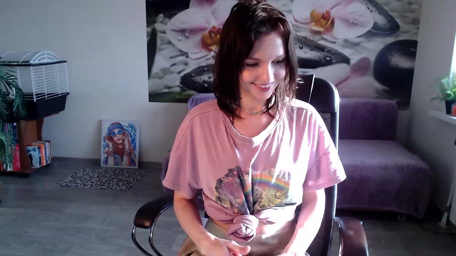 Gallery image thumbnail from HoneyIAmHome's myfreecams stream on, 02/13/2023, 07:17 image 19 of 20