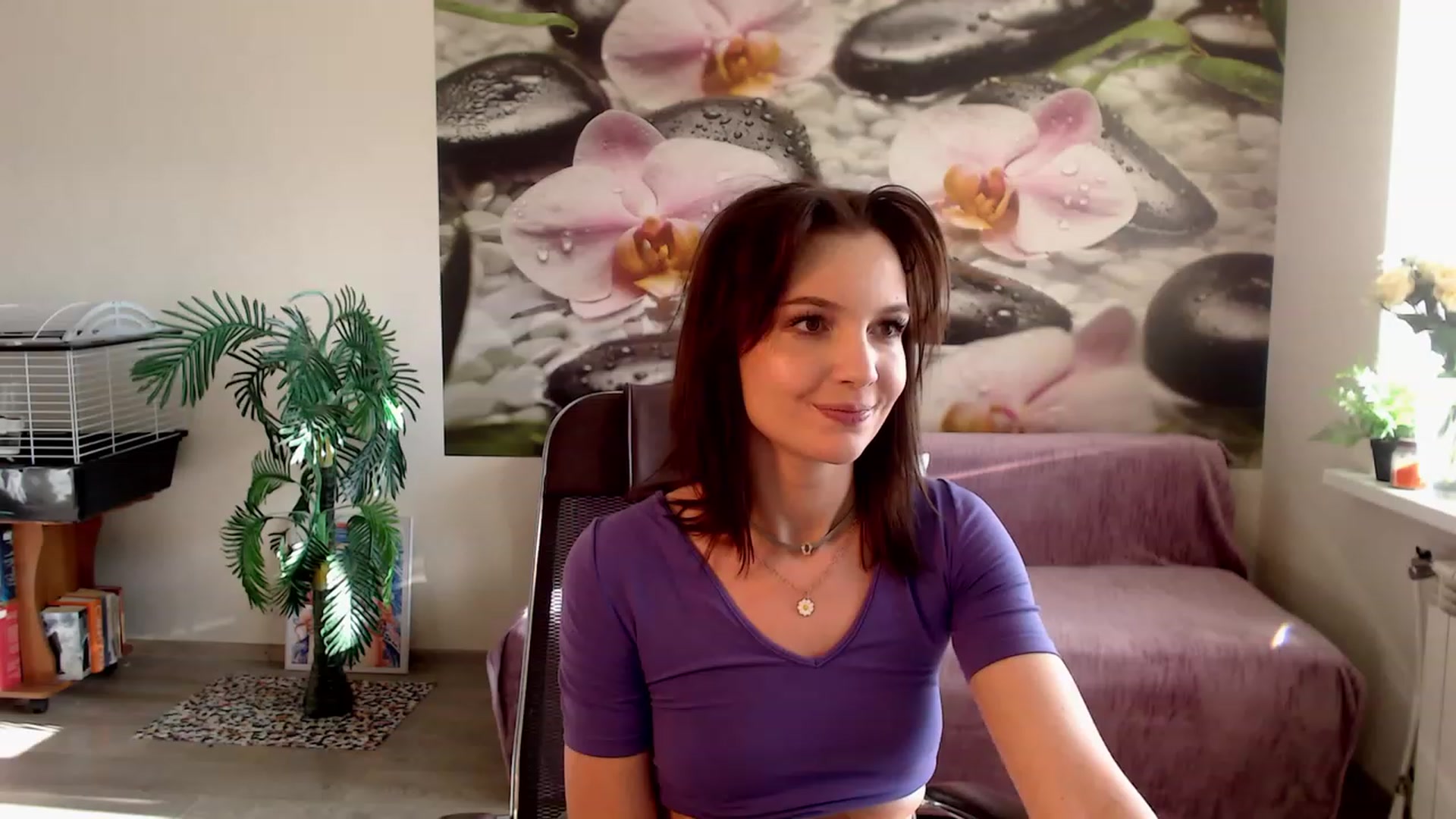 Gallery image thumbnail from HoneyIAmHome's myfreecams stream on, 02/15/2023, 07:23 image 8 of 20