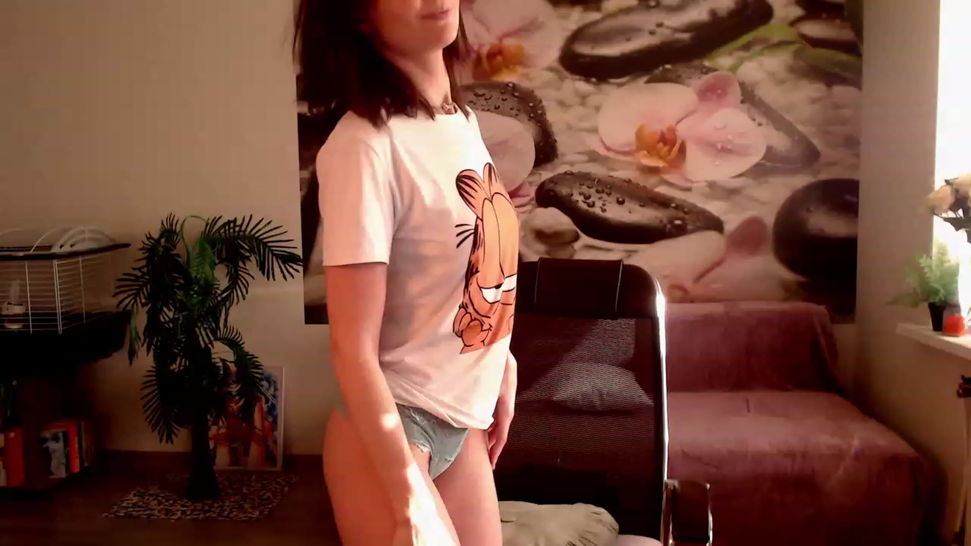 Gallery image thumbnail from HoneyIAmHome's myfreecams stream on, 02/15/2023, 08:01 image 7 of 20
