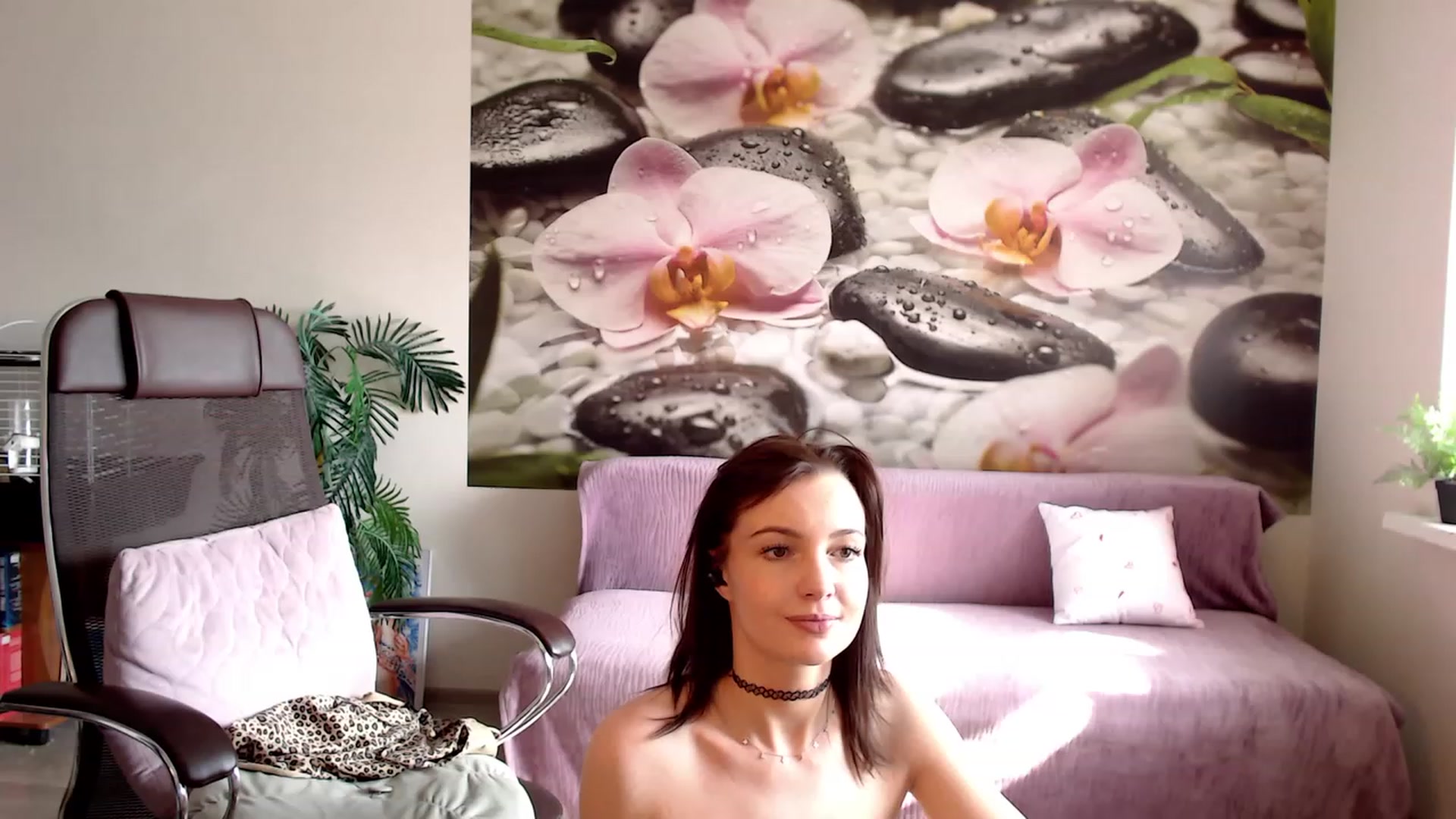 Gallery image thumbnail from HoneyIAmHome's myfreecams stream on, 03/02/2023, 06:09 image 2 of 20