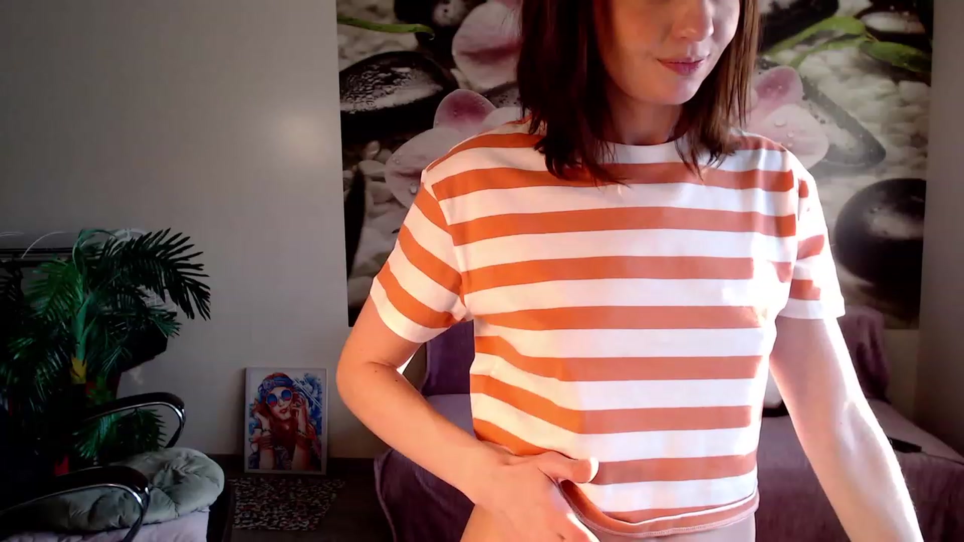 Gallery image thumbnail from HoneyIAmHome's myfreecams stream on, 03/06/2023, 08:33 image 16 of 20