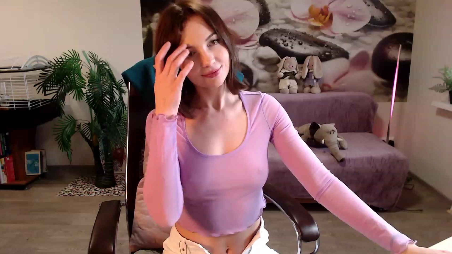 Gallery image thumbnail from HoneyIAmHome's myfreecams stream on, 03/15/2023, 07:21 image 9 of 20