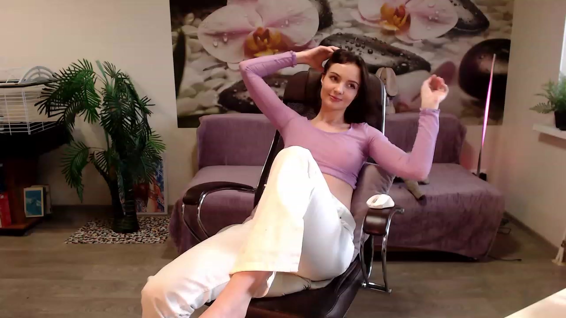 Gallery image thumbnail from HoneyIAmHome's myfreecams stream on, 03/15/2023, 07:21 image 10 of 20