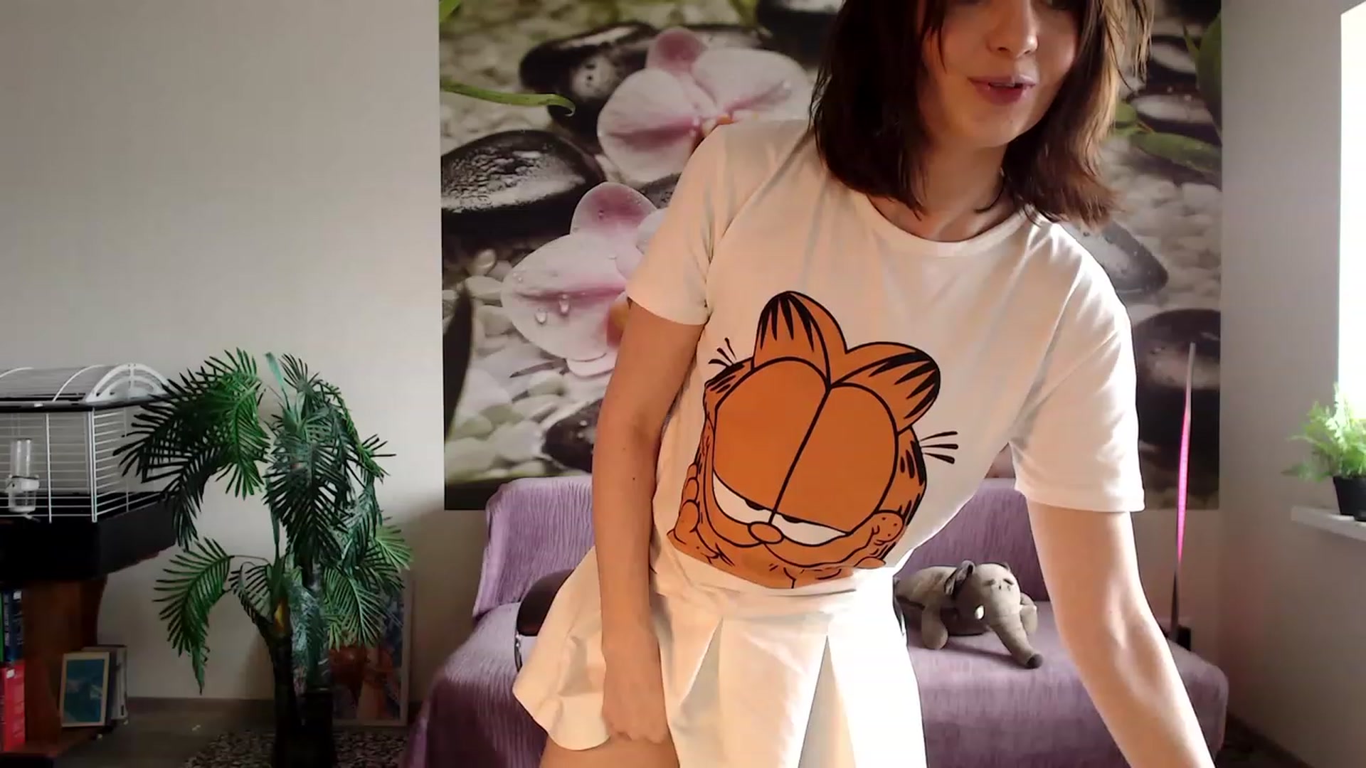 Gallery image thumbnail from HoneyIAmHome's myfreecams stream on, 03/16/2023, 07:01 image 2 of 20
