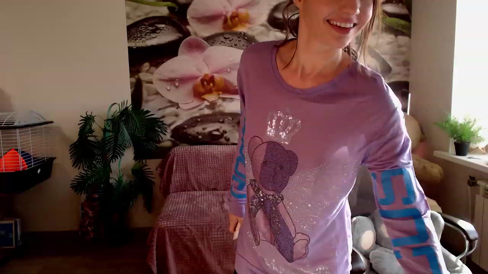 Gallery image thumbnail from HoneyIAmHome's myfreecams stream on, 04/09/2023, 08:14 image 20 of 20