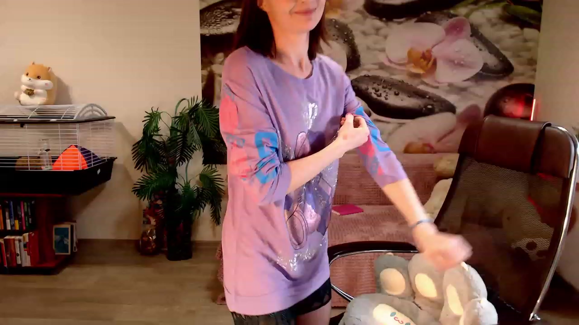 Gallery image thumbnail from HoneyIAmHome's myfreecams stream on, 04/09/2023, 09:06 image 17 of 20