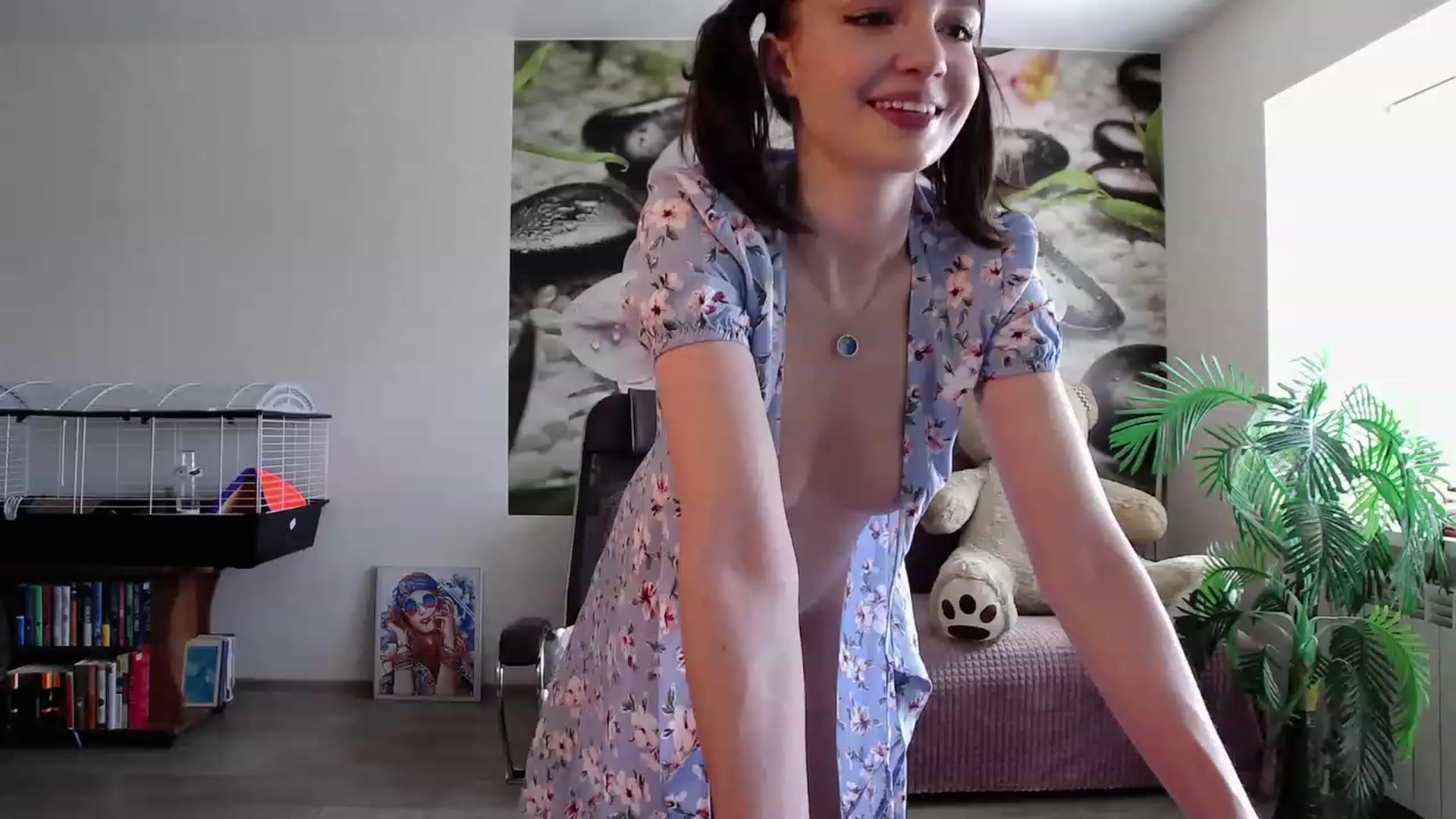 Gallery image thumbnail from HoneyIAmHome's myfreecams stream on, 04/17/2023, 06:15 image 9 of 20
