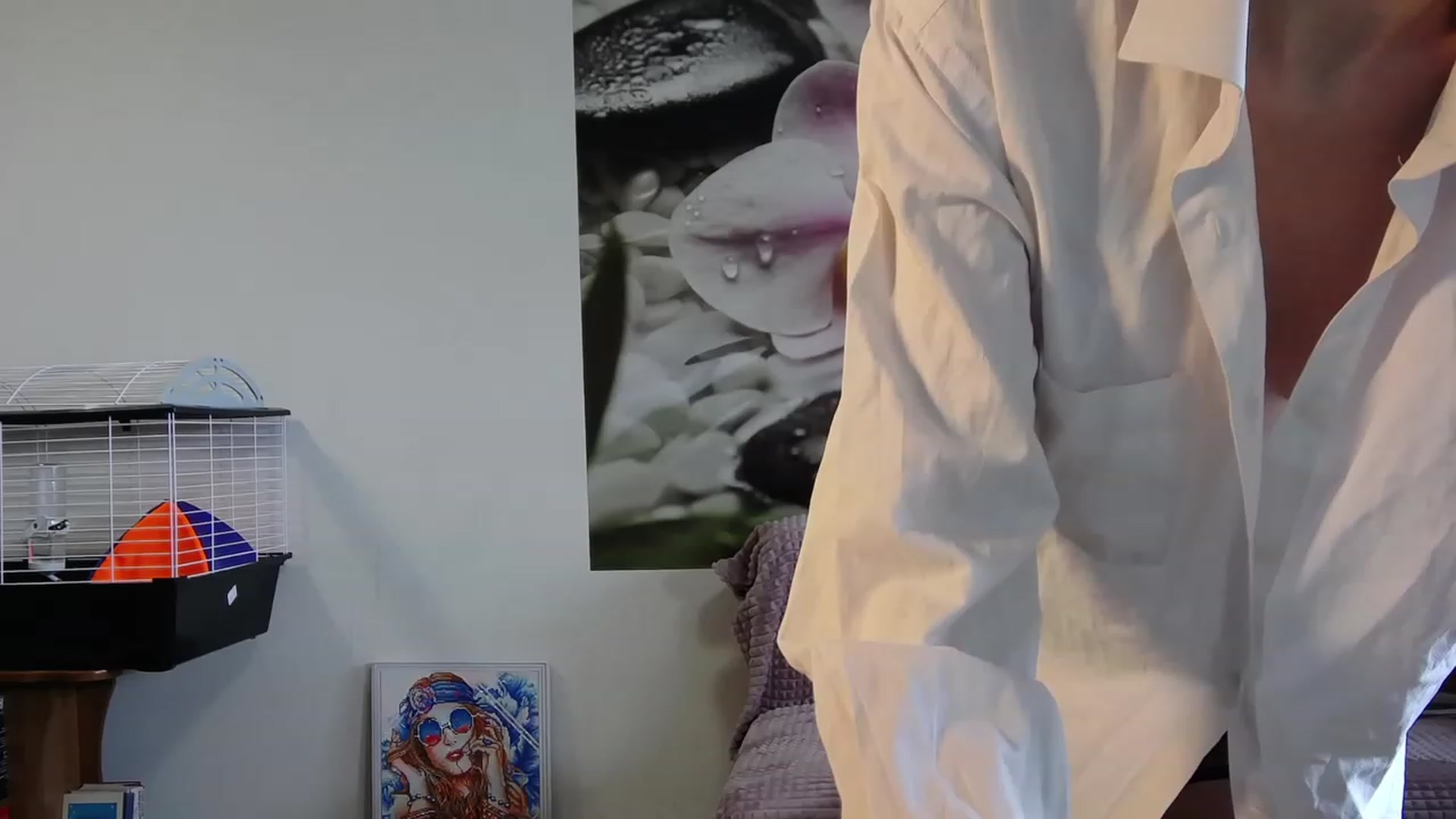 Gallery image thumbnail from HoneyIAmHome's myfreecams stream on, 04/23/2023, 08:17 image 2 of 20