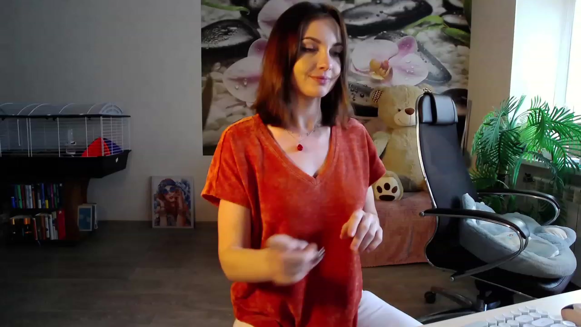 Gallery image thumbnail from HoneyIAmHome's myfreecams stream on, 04/26/2023, 08:28 image 18 of 20