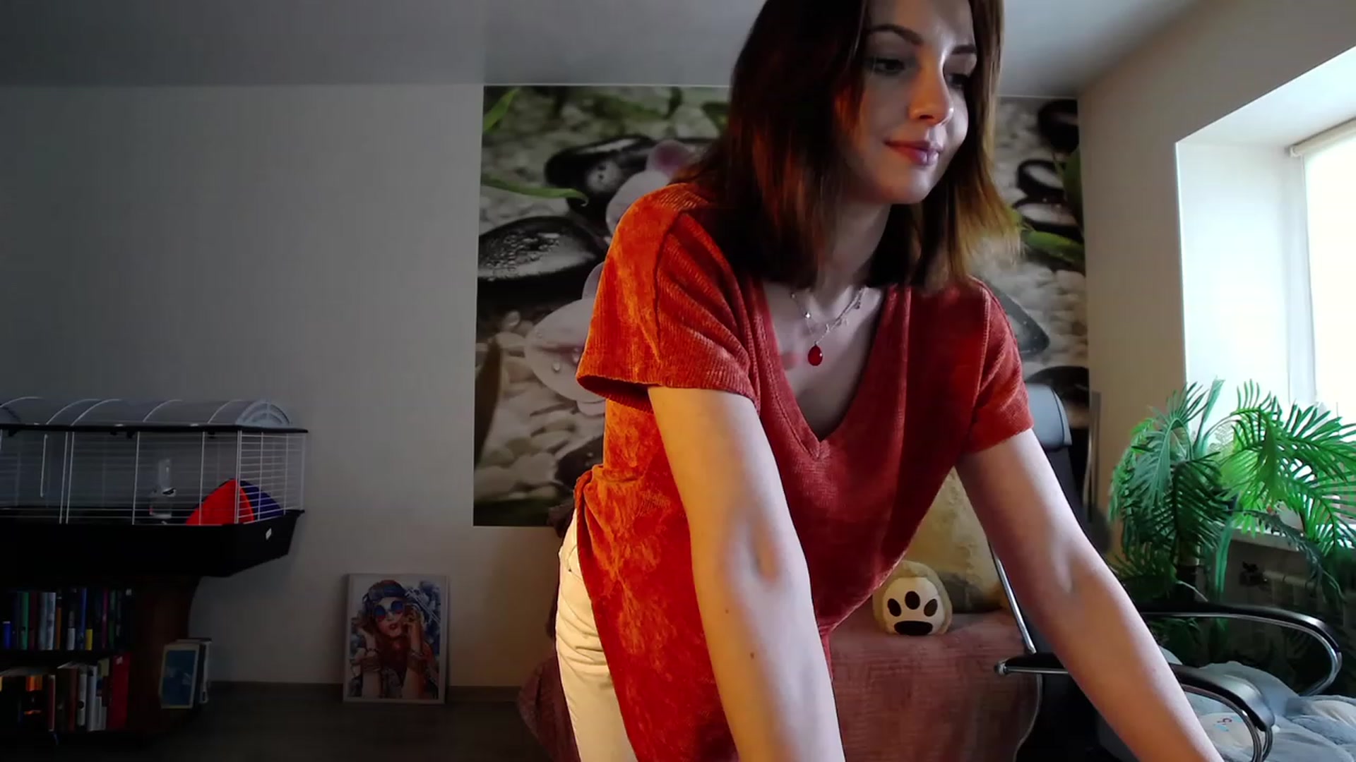 Gallery image thumbnail from HoneyIAmHome's myfreecams stream on, 04/26/2023, 08:28 image 17 of 20