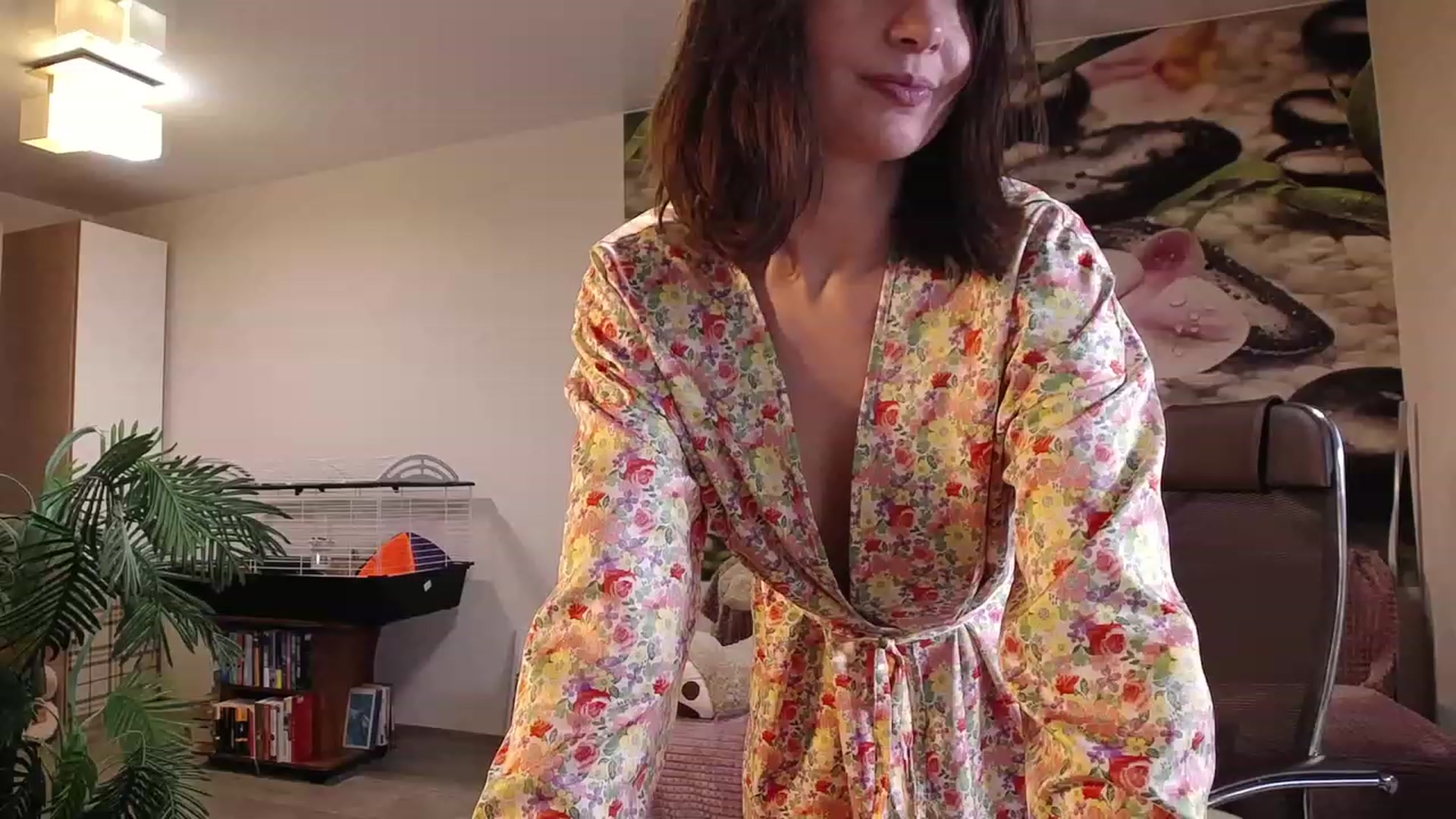 Gallery image thumbnail from HoneyIAmHome's myfreecams stream on, 04/30/2023, 09:45 image 9 of 20