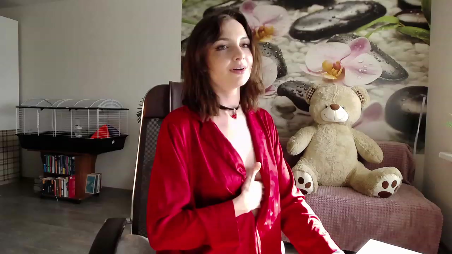 Gallery image thumbnail from HoneyIAmHome's myfreecams stream on, 05/03/2023, 08:19 image 5 of 20