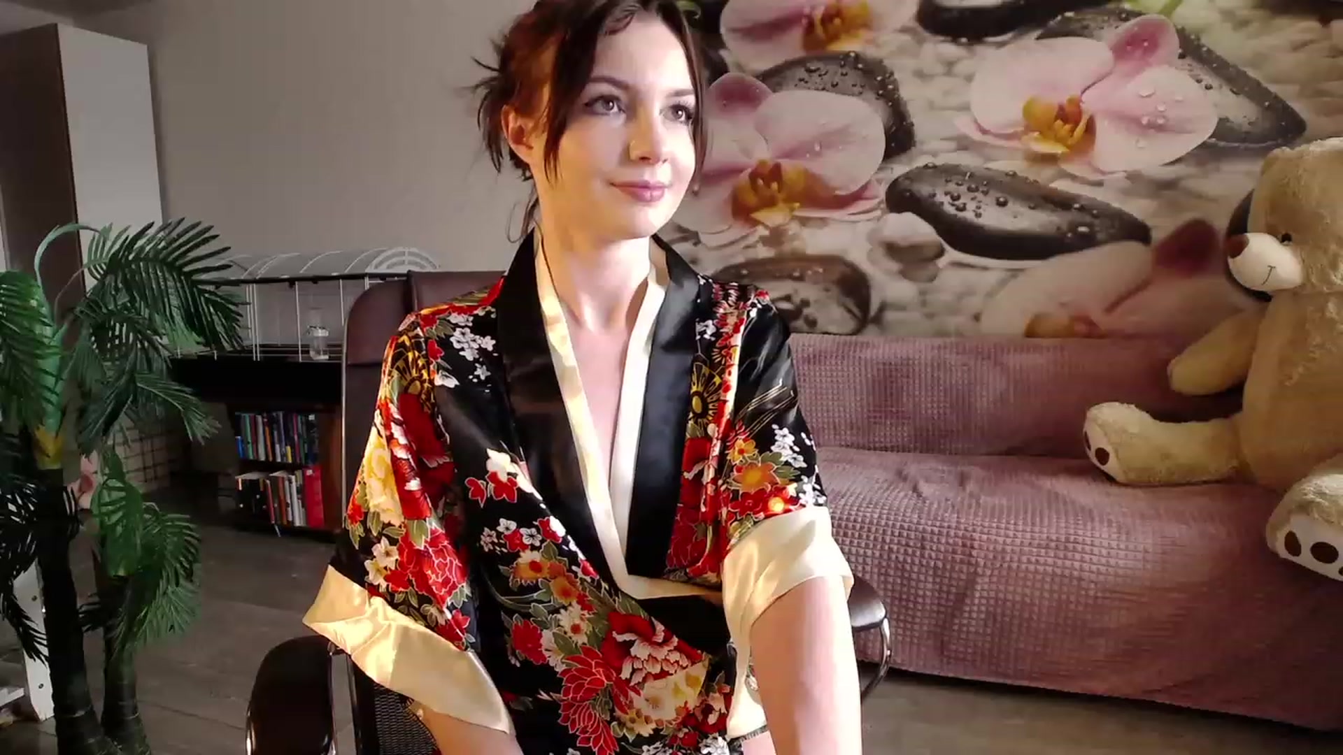 Gallery image thumbnail from HoneyIAmHome's myfreecams stream on, 05/04/2023, 07:48 image 16 of 20