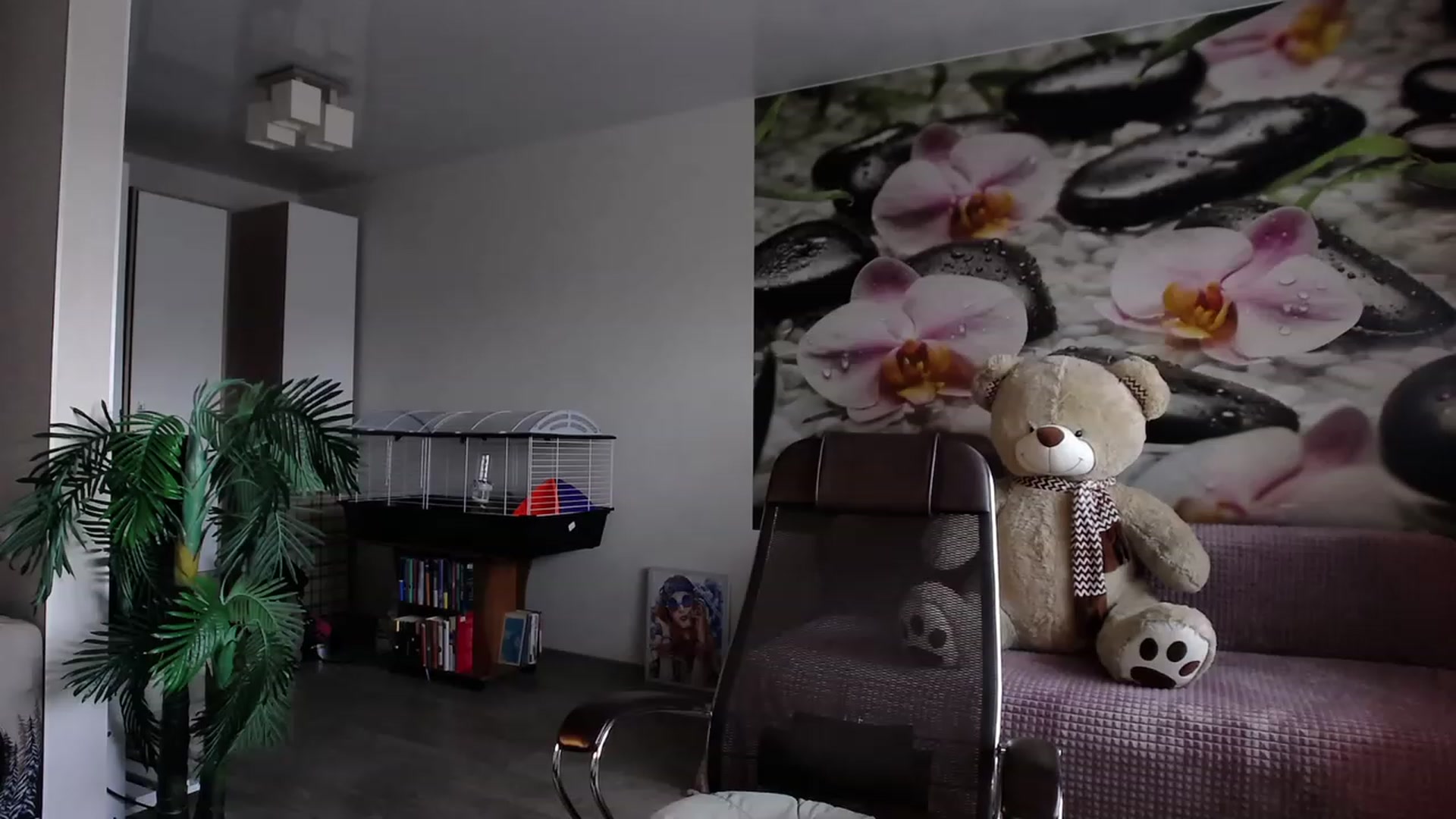 Gallery image thumbnail from HoneyIAmHome's myfreecams stream on, 05/08/2023, 05:31 image 13 of 20