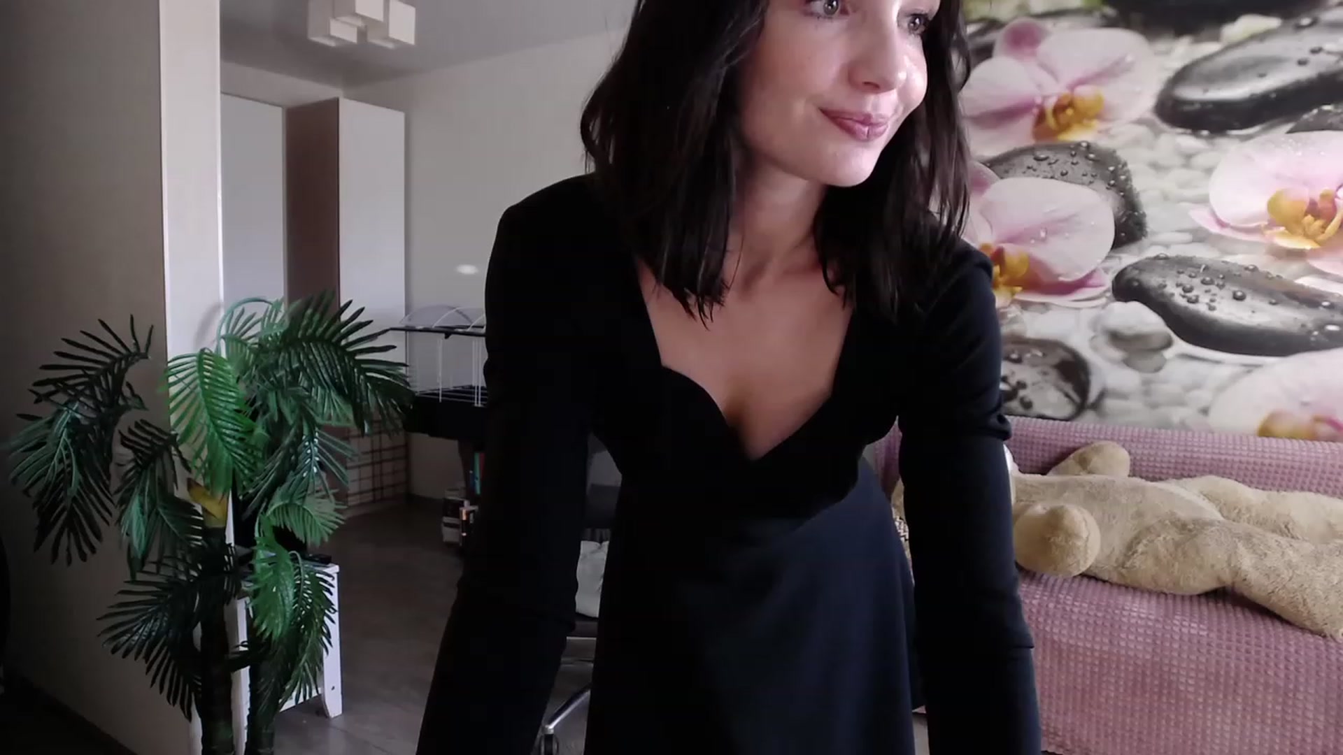 Gallery image thumbnail from HoneyIAmHome's myfreecams stream on, 06/15/2023, 09:07 image 2 of 20