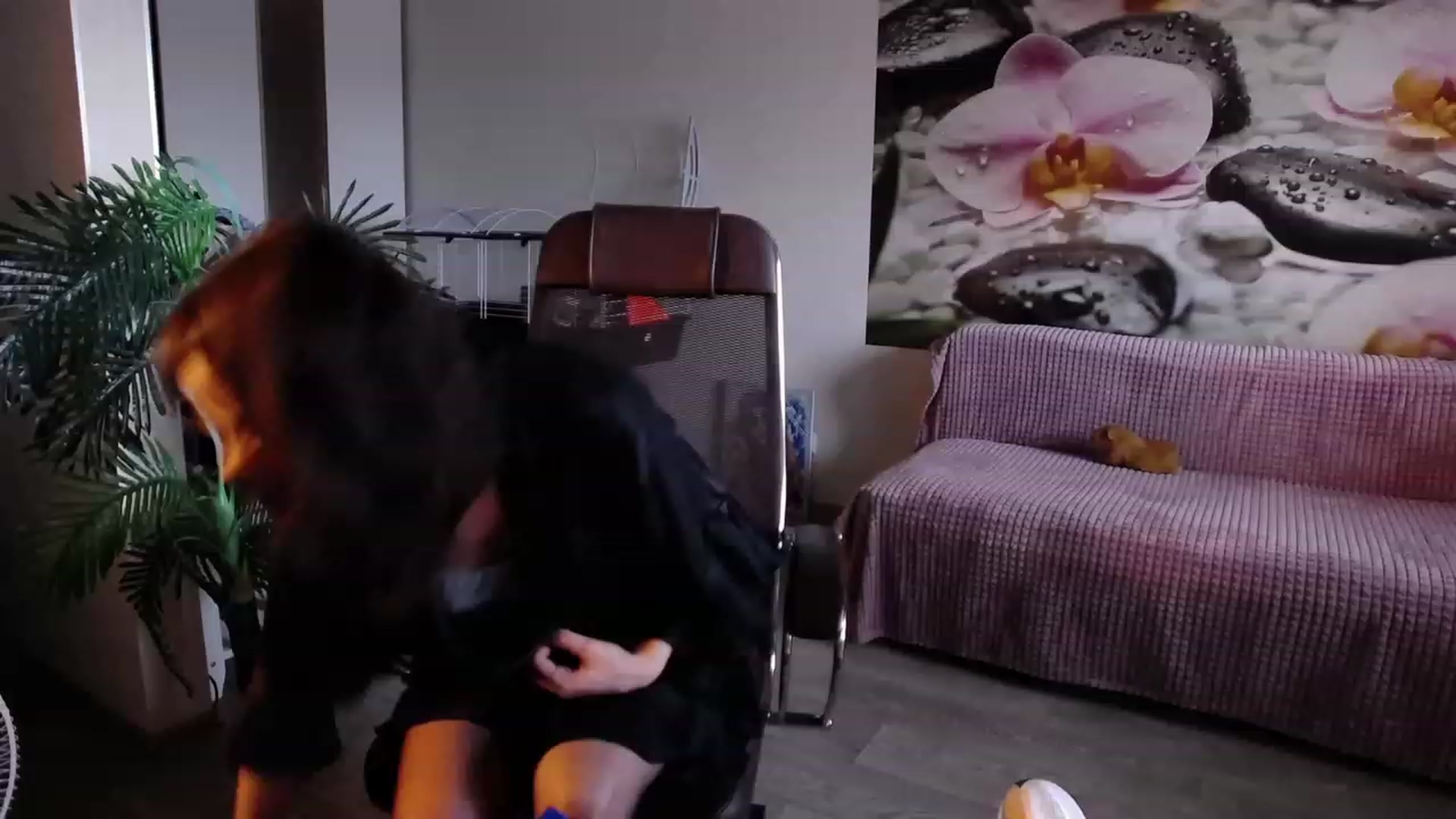 Gallery image thumbnail from HoneyIAmHome's myfreecams stream on, 06/21/2023, 07:41 image 11 of 20
