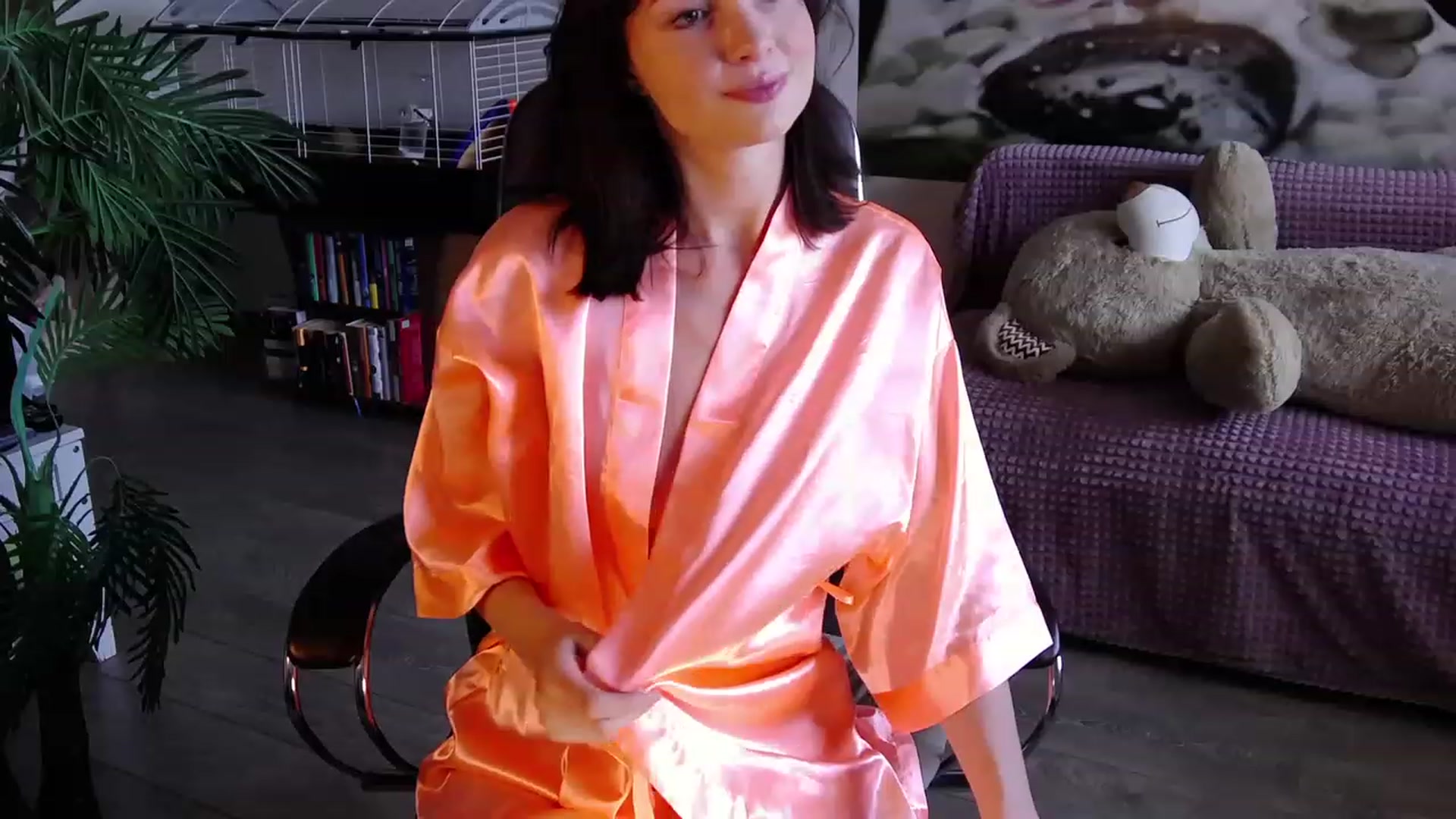 Gallery image thumbnail from HoneyIAmHome's myfreecams stream on, 06/24/2023, 04:50 image 17 of 20