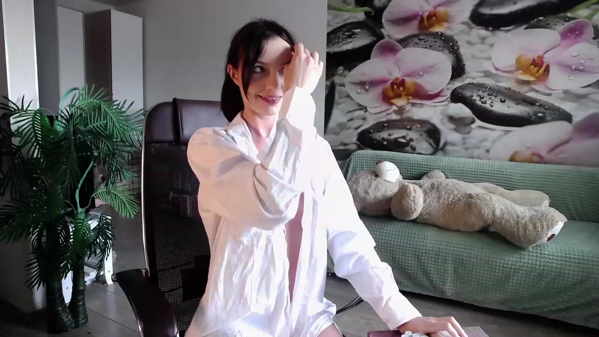 Gallery image thumbnail from HoneyIAmHome's myfreecams stream on, 07/02/2023, 06:33 image 18 of 20