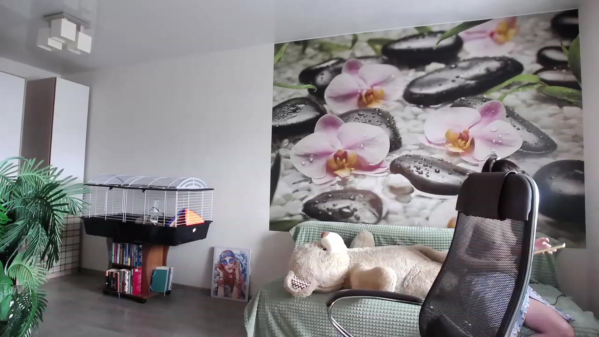 Gallery image thumbnail from HoneyIAmHome's myfreecams stream on, 07/06/2023, 06:09 image 3 of 20