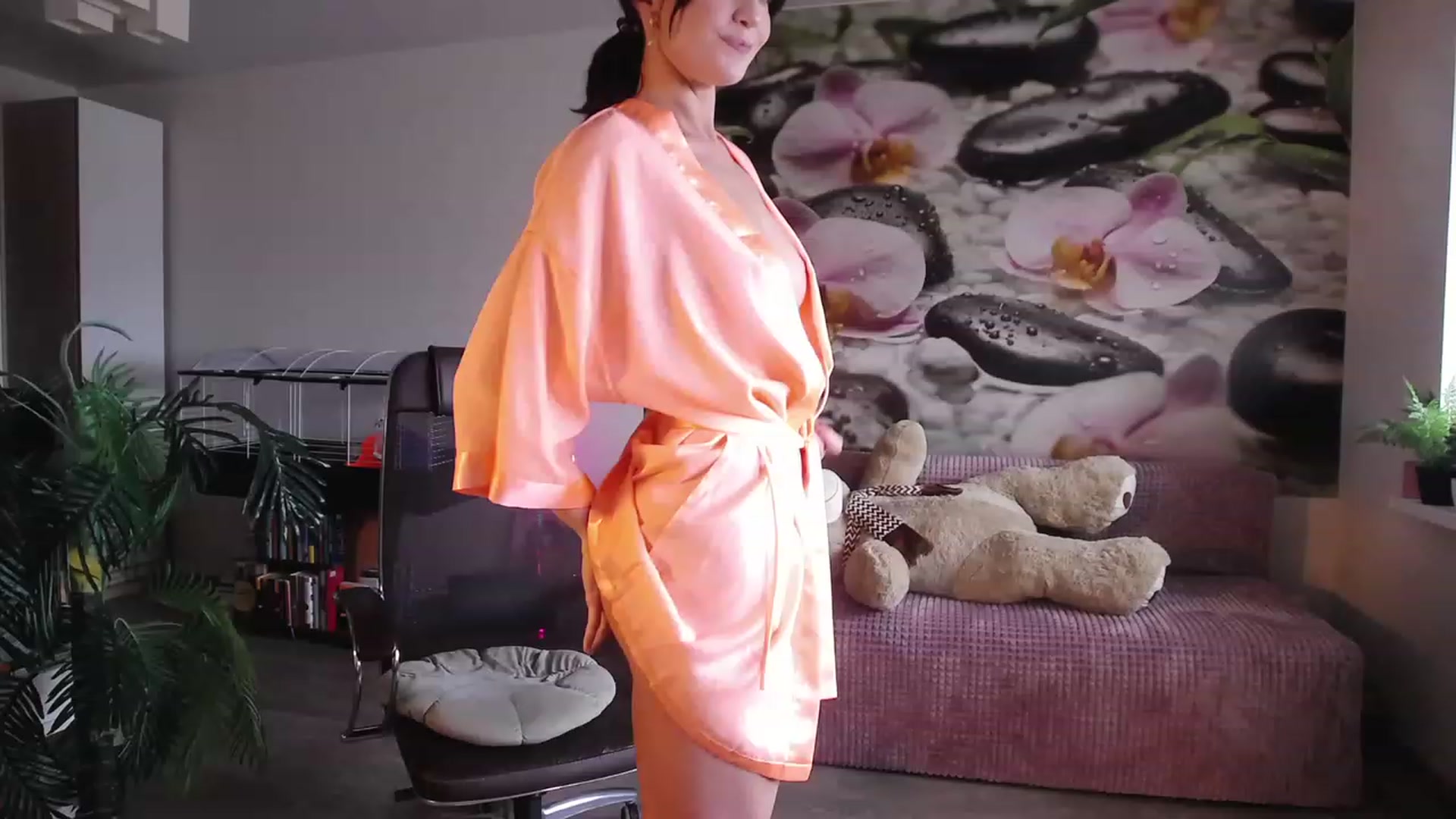Gallery image thumbnail from HoneyIAmHome's myfreecams stream on, 07/12/2023, 05:59 image 2 of 20