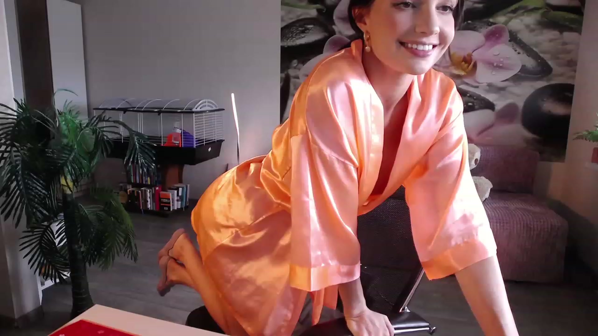 Gallery image thumbnail from HoneyIAmHome's myfreecams stream on, 07/12/2023, 05:59 image 10 of 20
