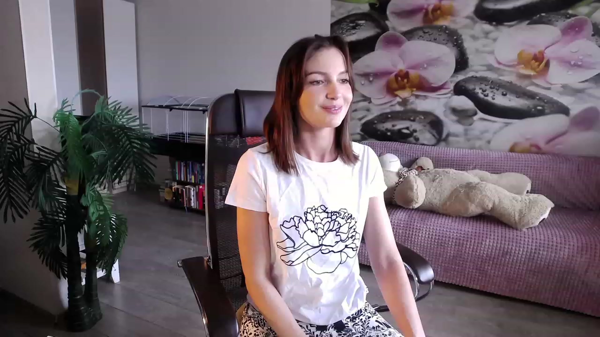 Gallery image thumbnail from HoneyIAmHome's myfreecams stream on, 07/15/2023, 07:50 image 9 of 20