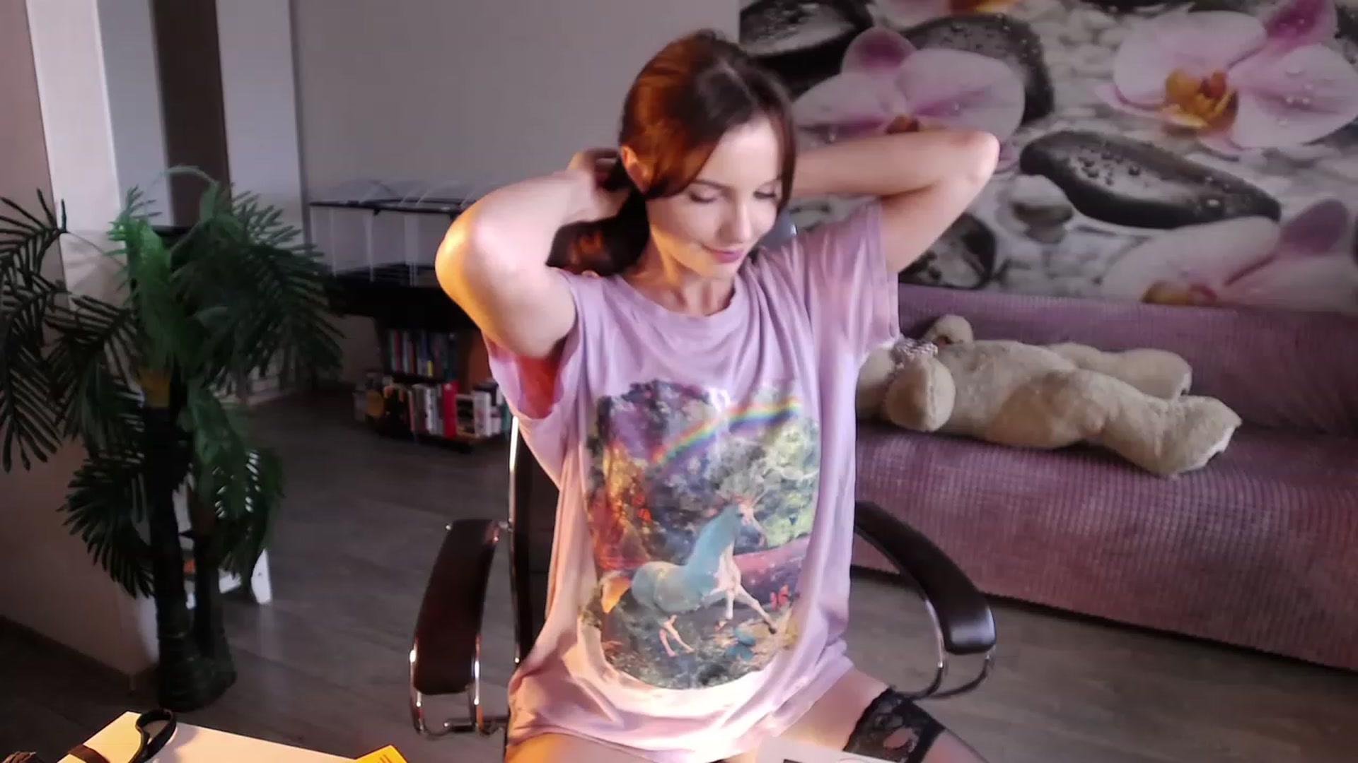 Gallery image thumbnail from HoneyIAmHome's myfreecams stream on, 07/15/2023, 09:05 image 11 of 20