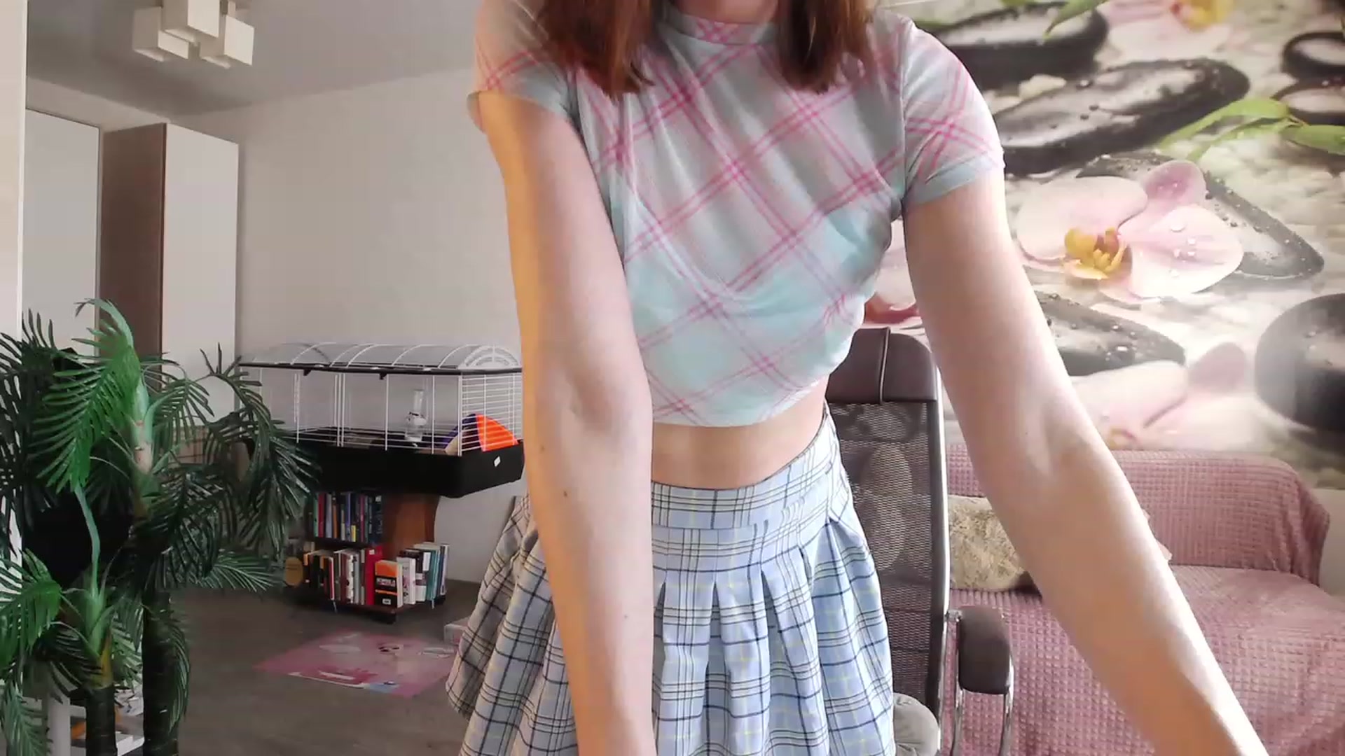 Gallery image thumbnail from HoneyIAmHome's myfreecams stream on, 07/20/2023, 09:21 image 20 of 20