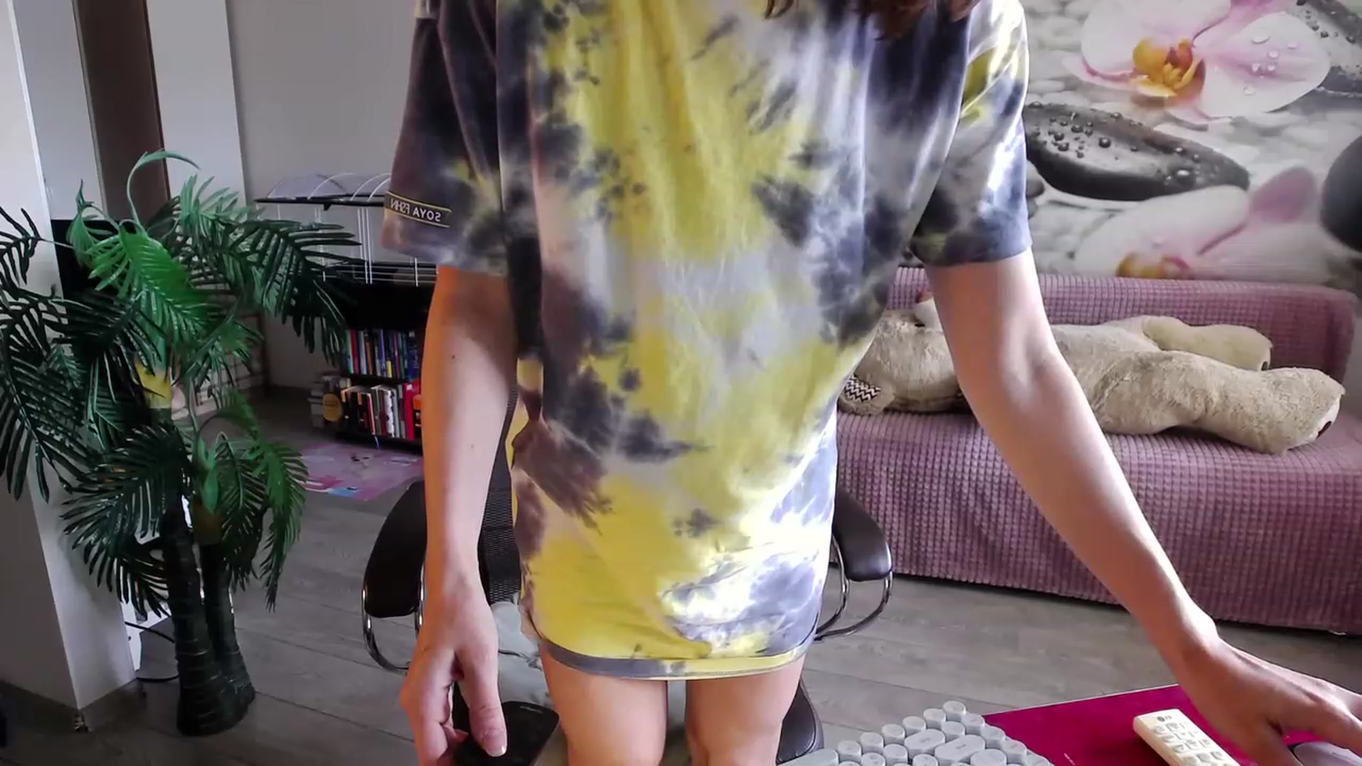Gallery image thumbnail from HoneyIAmHome's myfreecams stream on, 07/24/2023, 06:31 image 20 of 20
