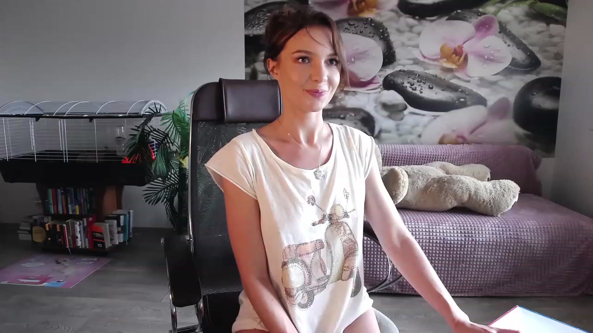 Gallery image thumbnail from HoneyIAmHome's myfreecams stream on, 07/30/2023, 07:13 image 7 of 20