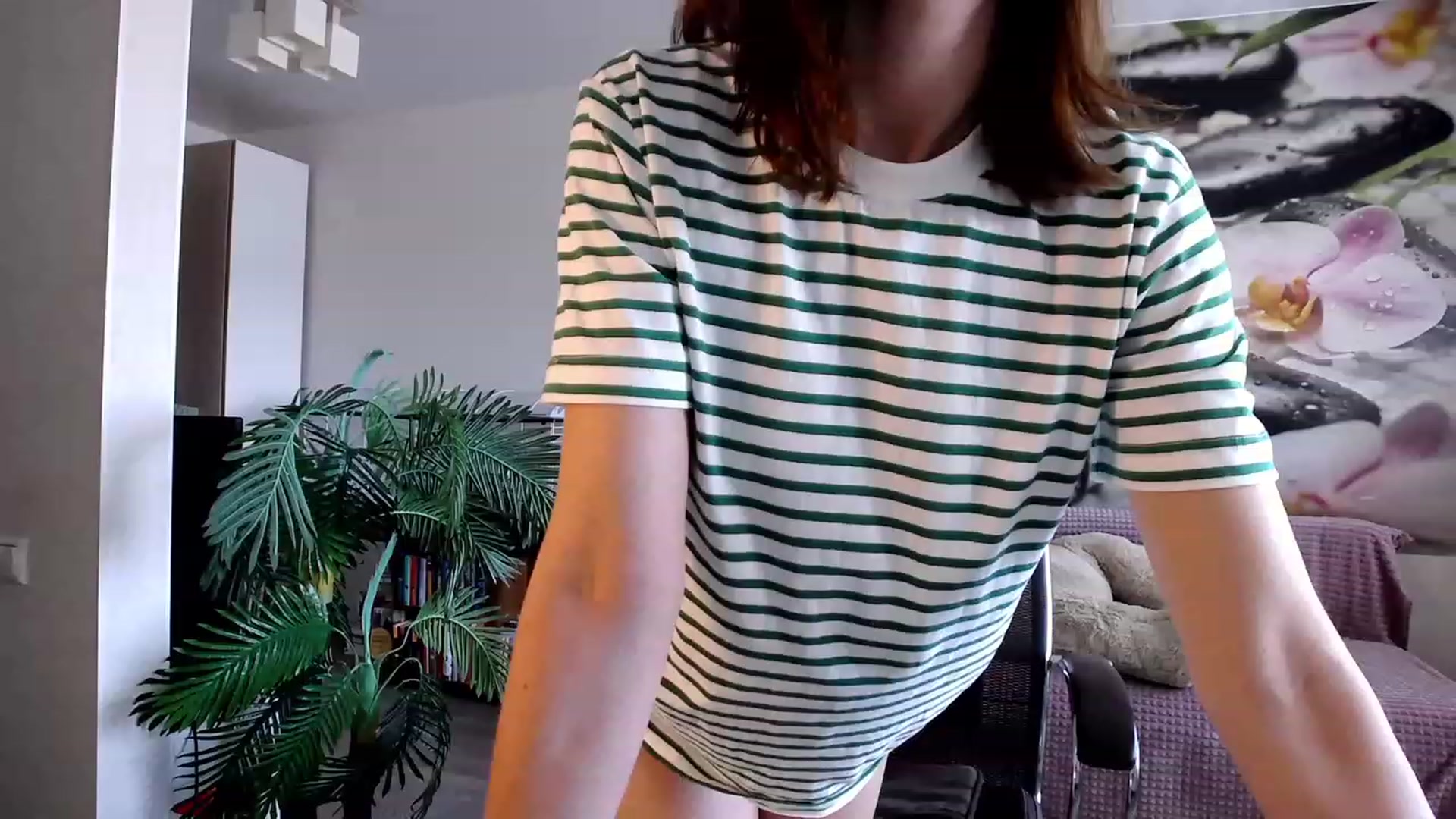 Gallery image thumbnail from HoneyIAmHome's myfreecams stream on, 08/06/2023, 04:56 image 11 of 20