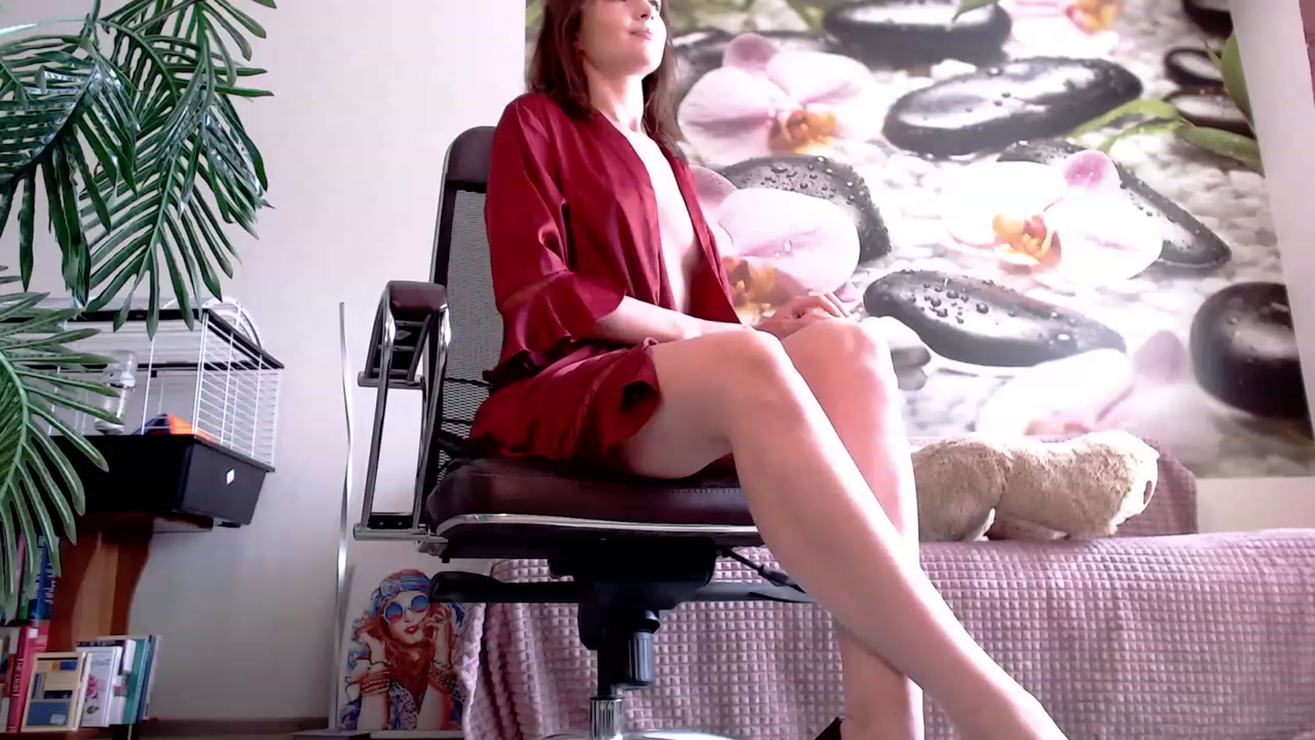 Gallery image thumbnail from HoneyIAmHome's myfreecams stream on, 08/09/2023, 06:21 image 6 of 20